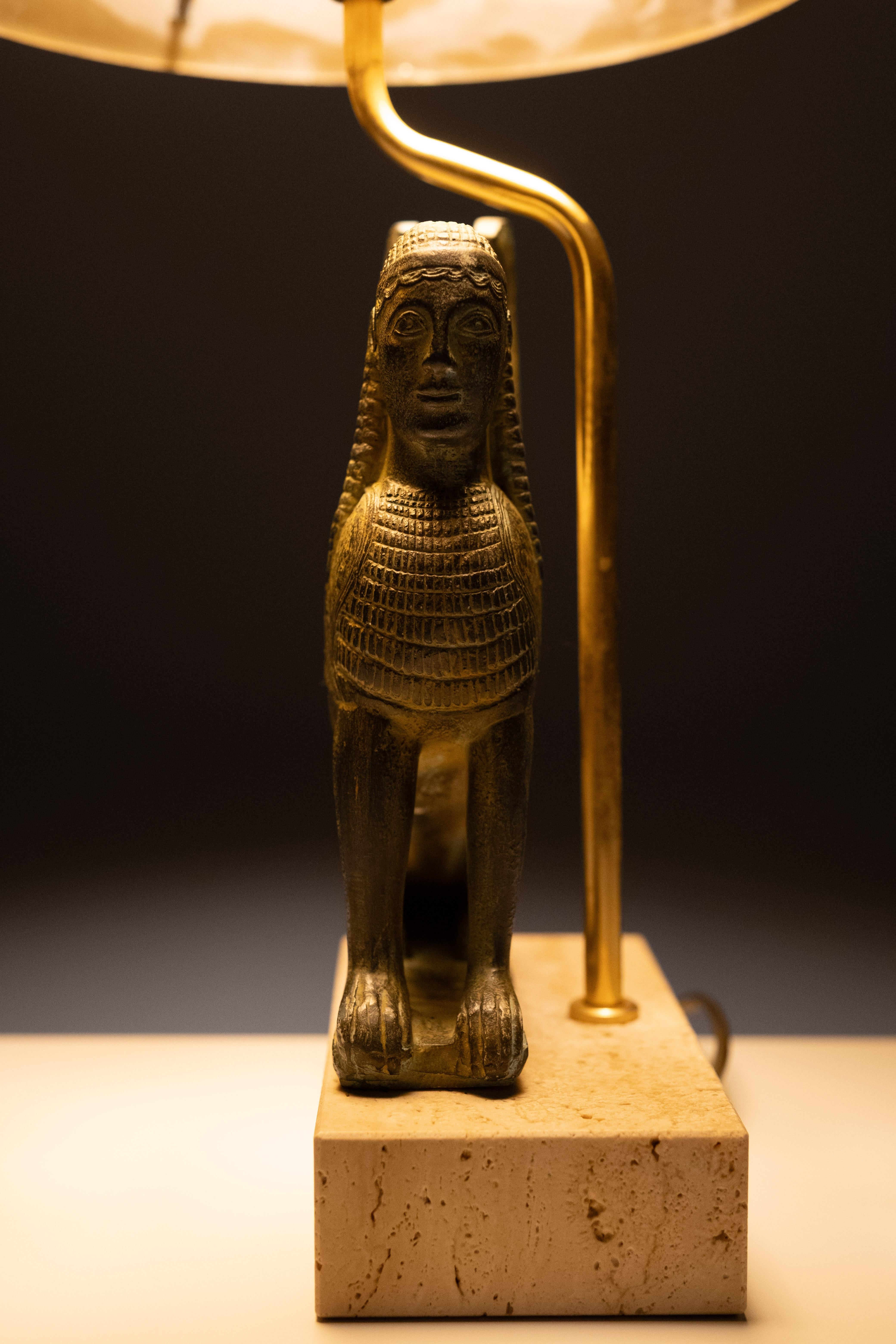 Maison Le Dauphin Frankreich,  Außergewöhnliche Sphinx Tischlampe 1970er im Angebot 7