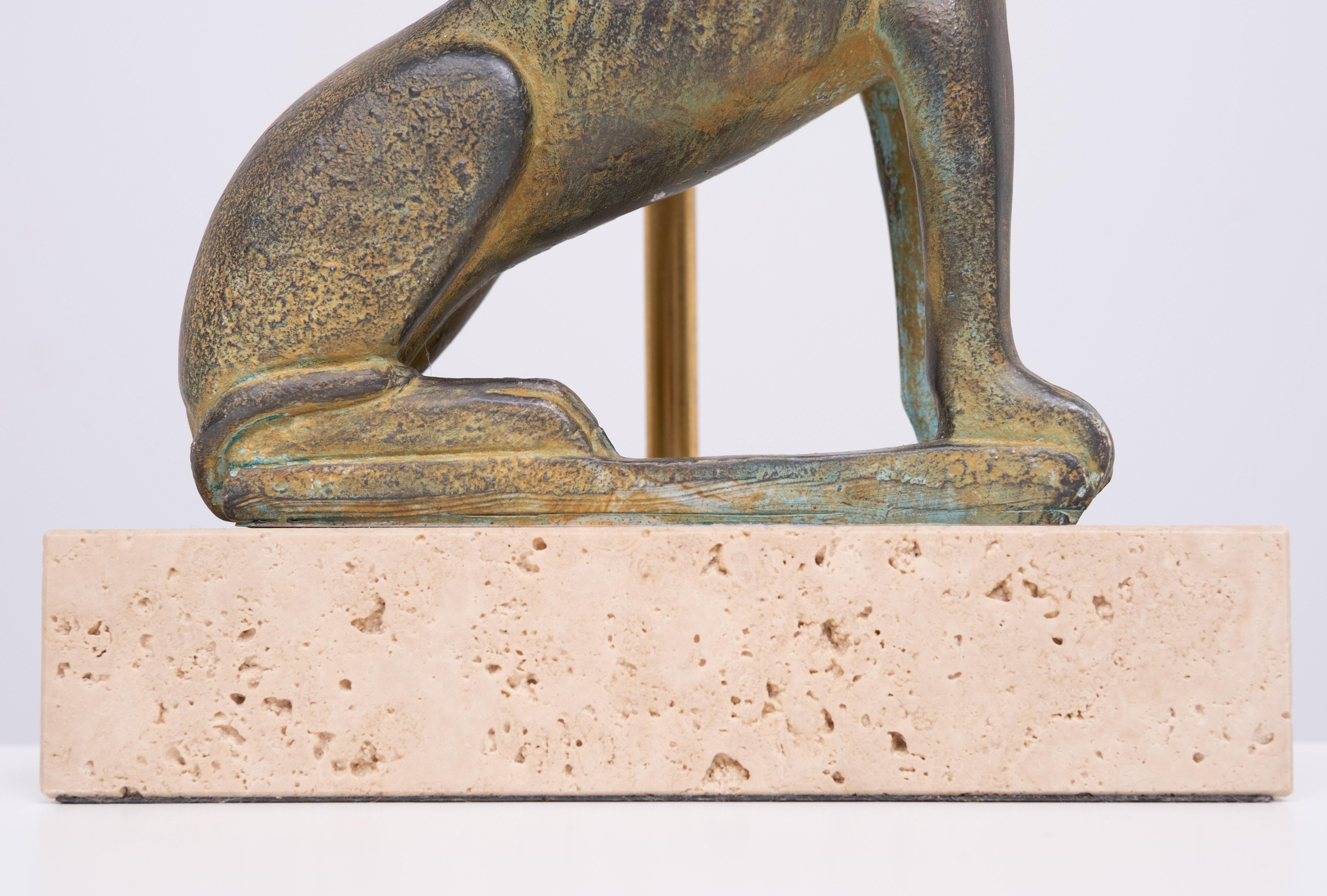 Maison Le Dauphin Frankreich,  Außergewöhnliche Sphinx Tischlampe 1970er (Französisch) im Angebot