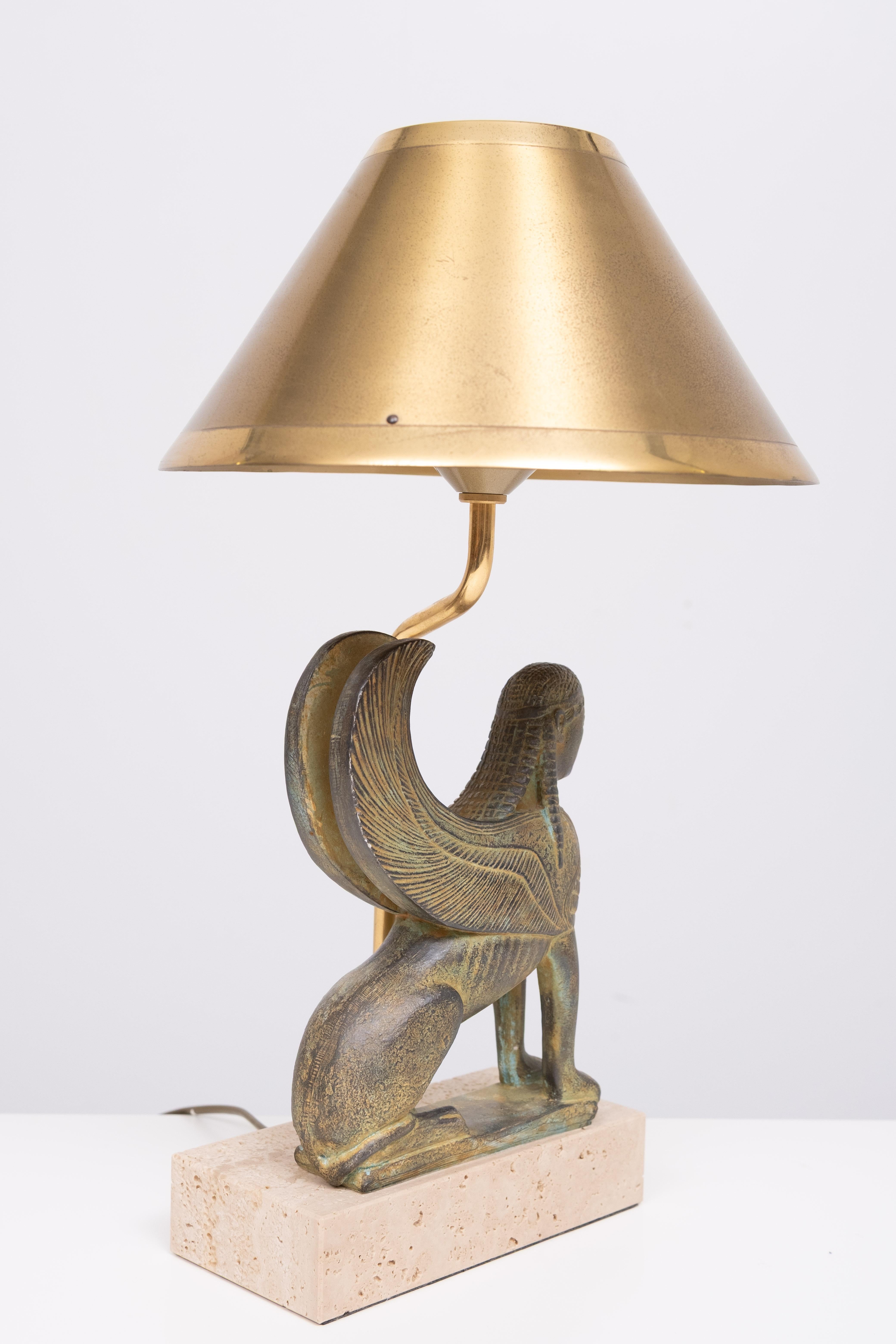 Maison Le Dauphin Frankreich,  Außergewöhnliche Sphinx Tischlampe 1970er im Angebot 2
