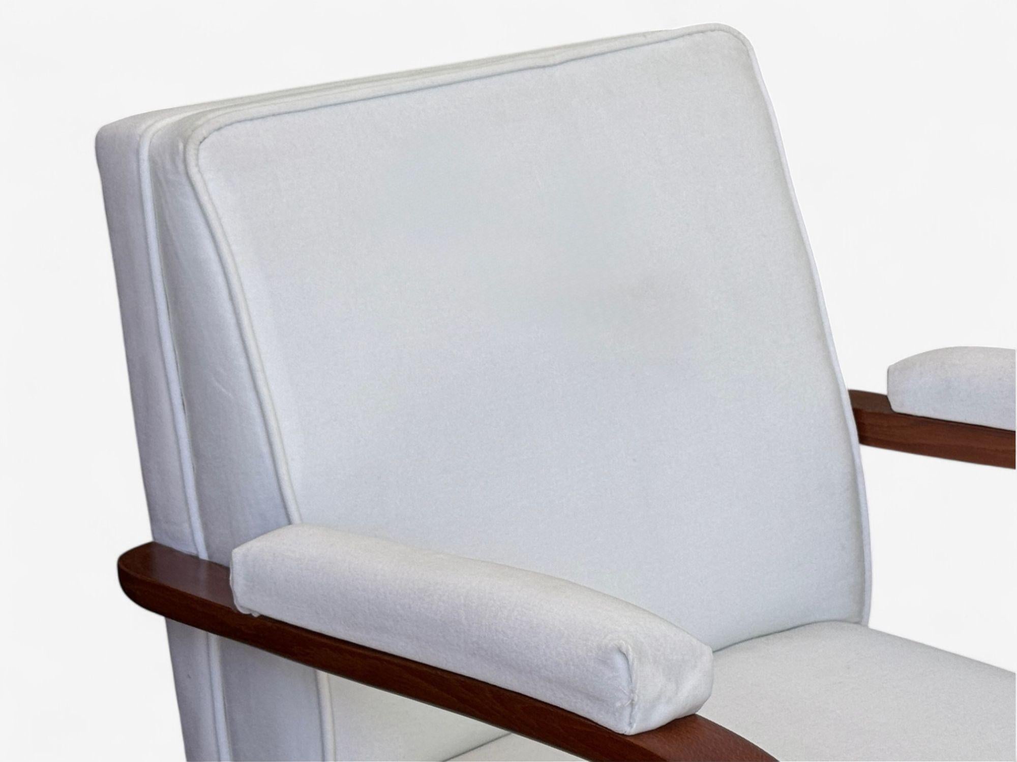 Estilo Maison Leleu, Moderno Francés, Mohair Blanco, Madera, Sillas de Salón, Años 70 en venta 1