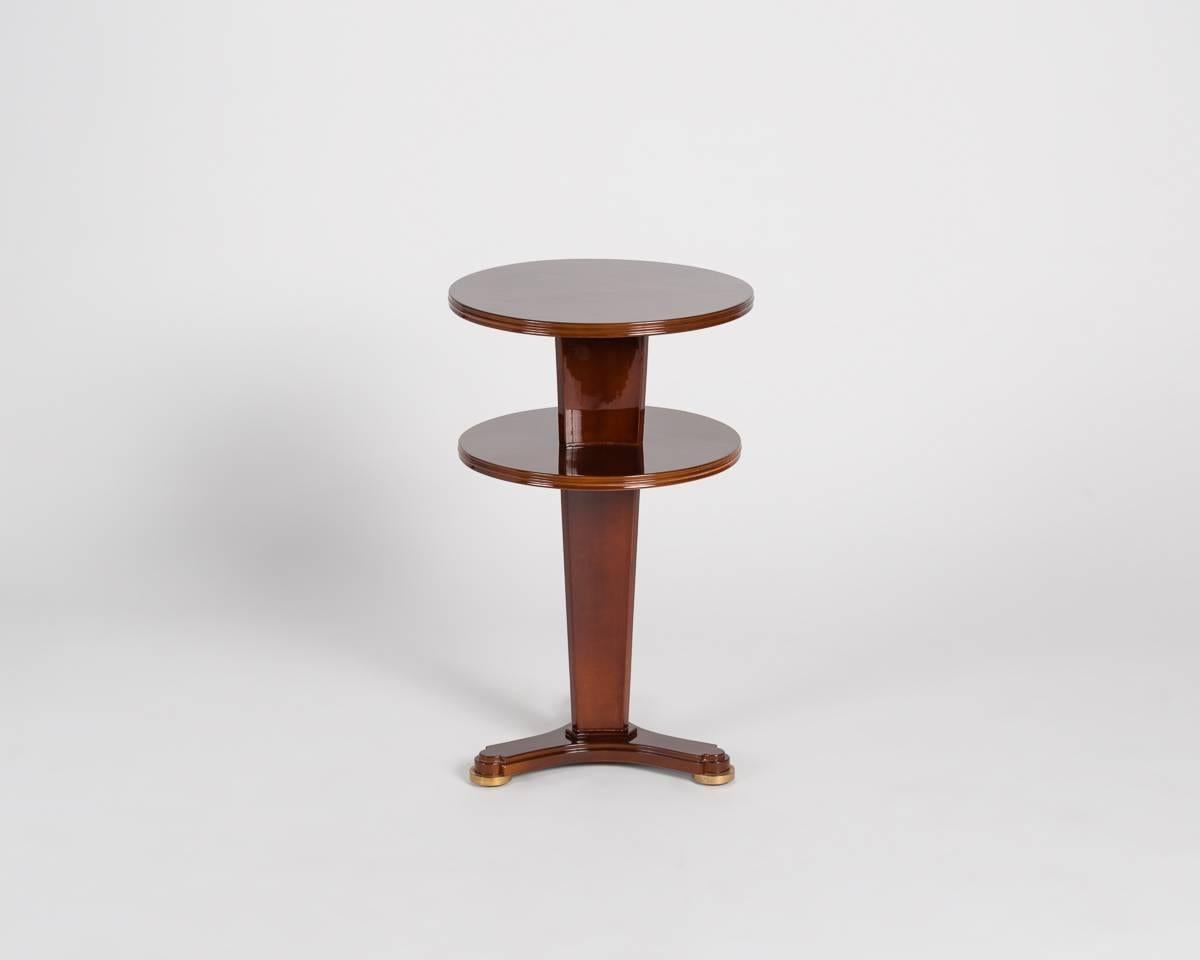 Numbered: 21909

Two-tier side table by Maison Leleu.