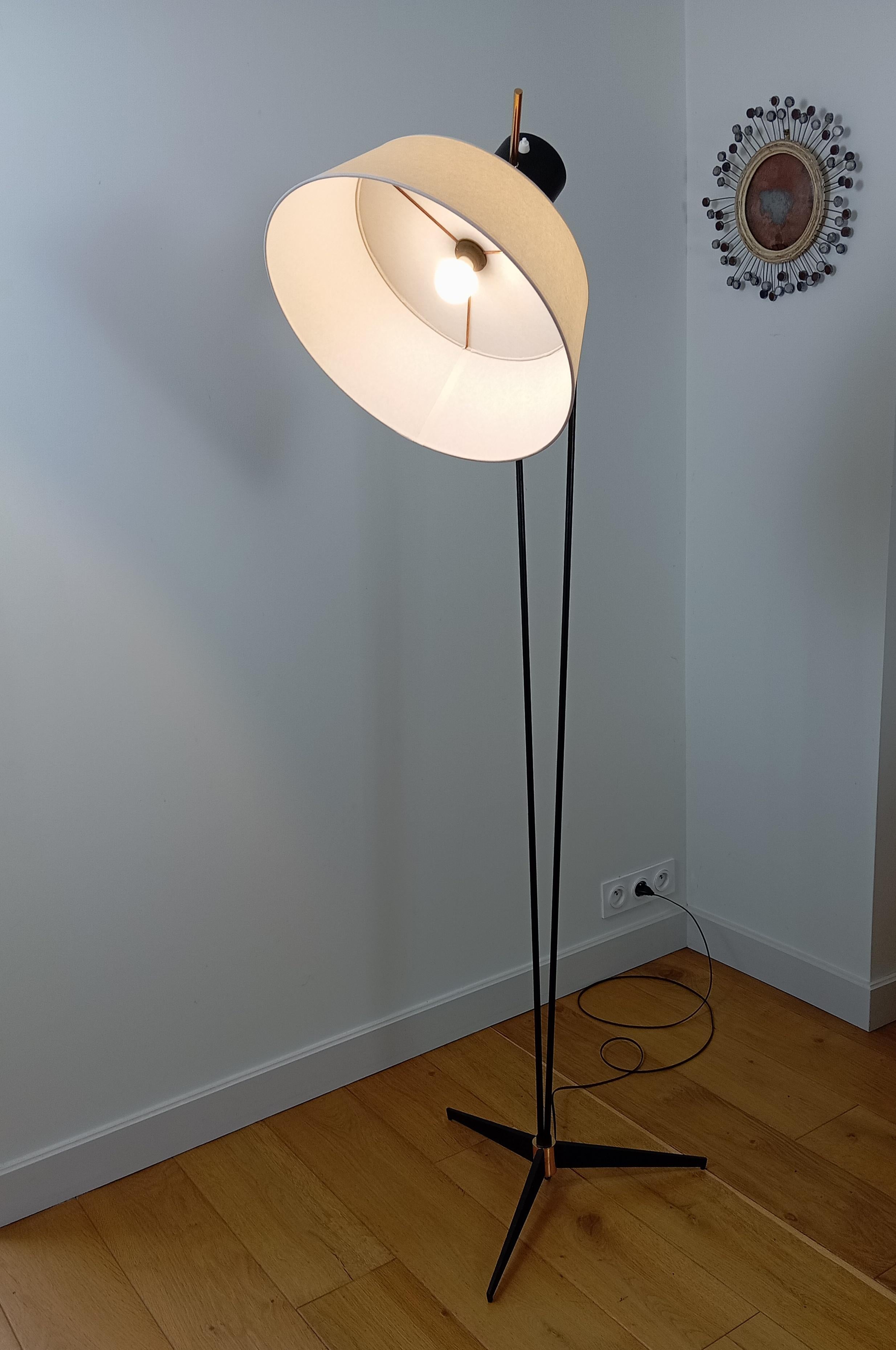 Lámpara de pie articulada Maison Lunel circa 1950 Francés en venta