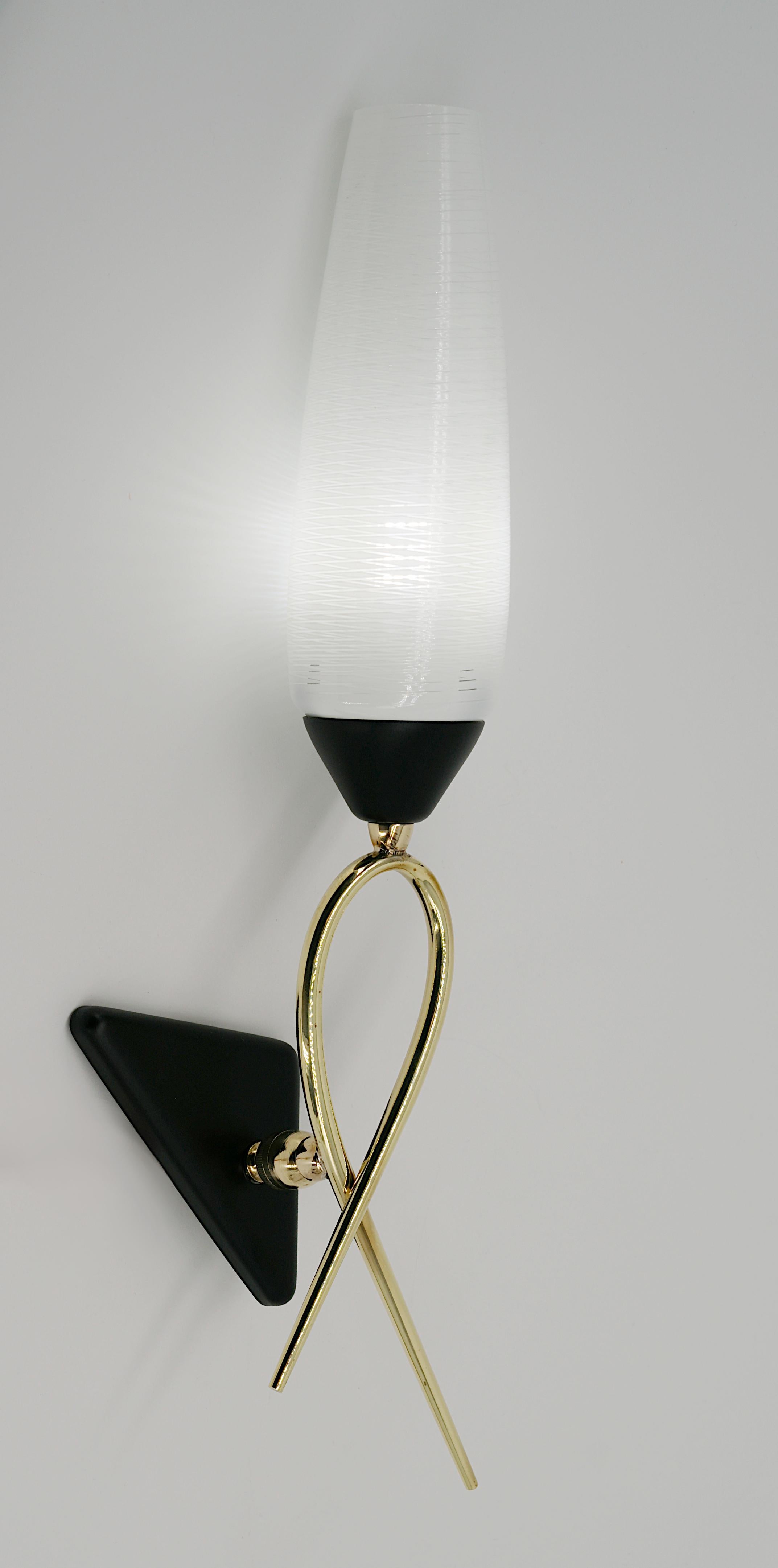 Maison Lunel French Midcentury Rotary Wall Light Pair, 1950s In Good Condition For Sale In Saint-Amans-des-Cots, FR