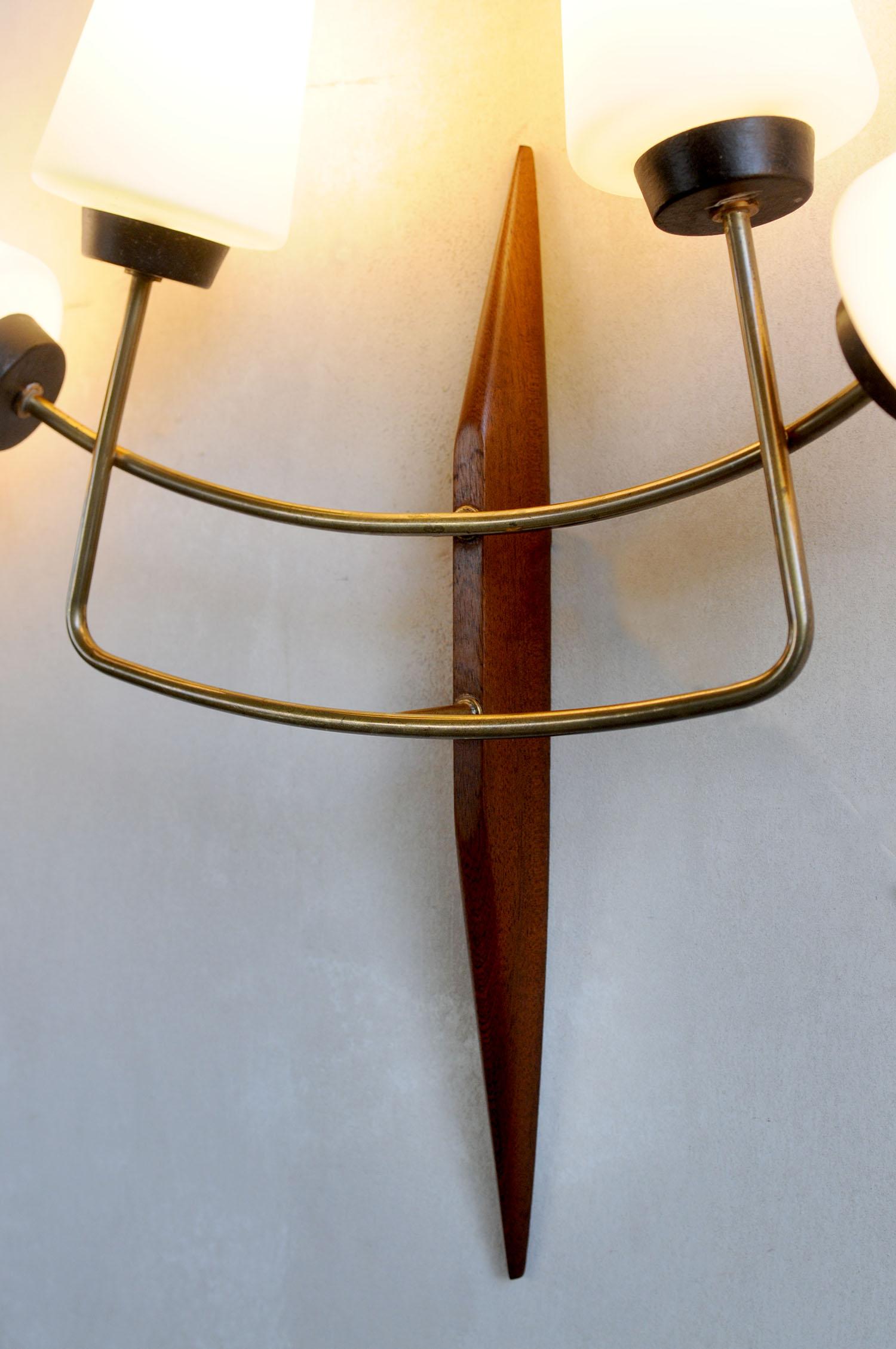 Maison Lunel, Large Wall Lamp with 4 Lights, France 1960 In Good Condition For Sale In Catonvielle, FR