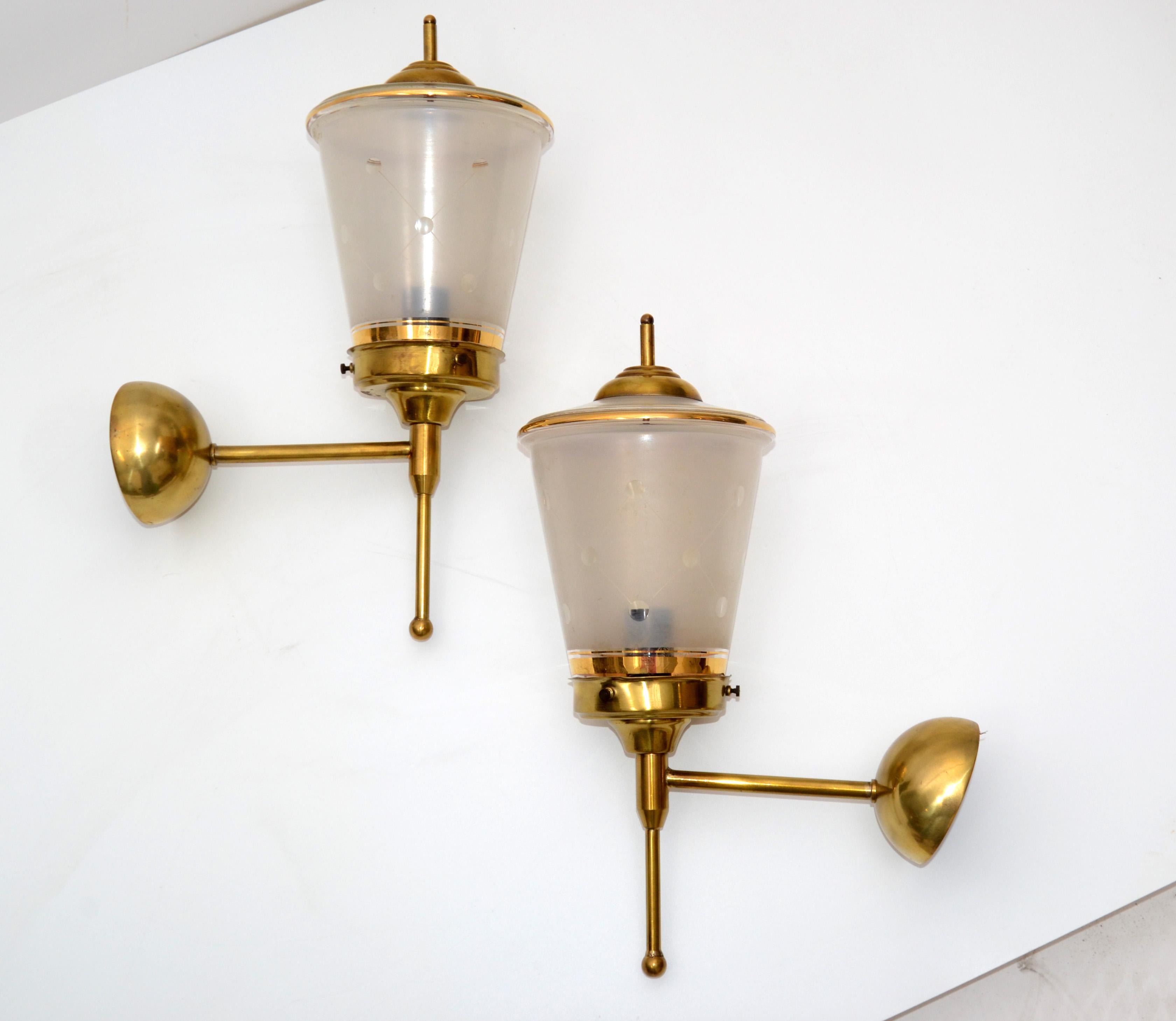 Maison Lunel Pair of Ornate Glass and Brass Lantern Wall Mounted Sconces, France For Sale 8