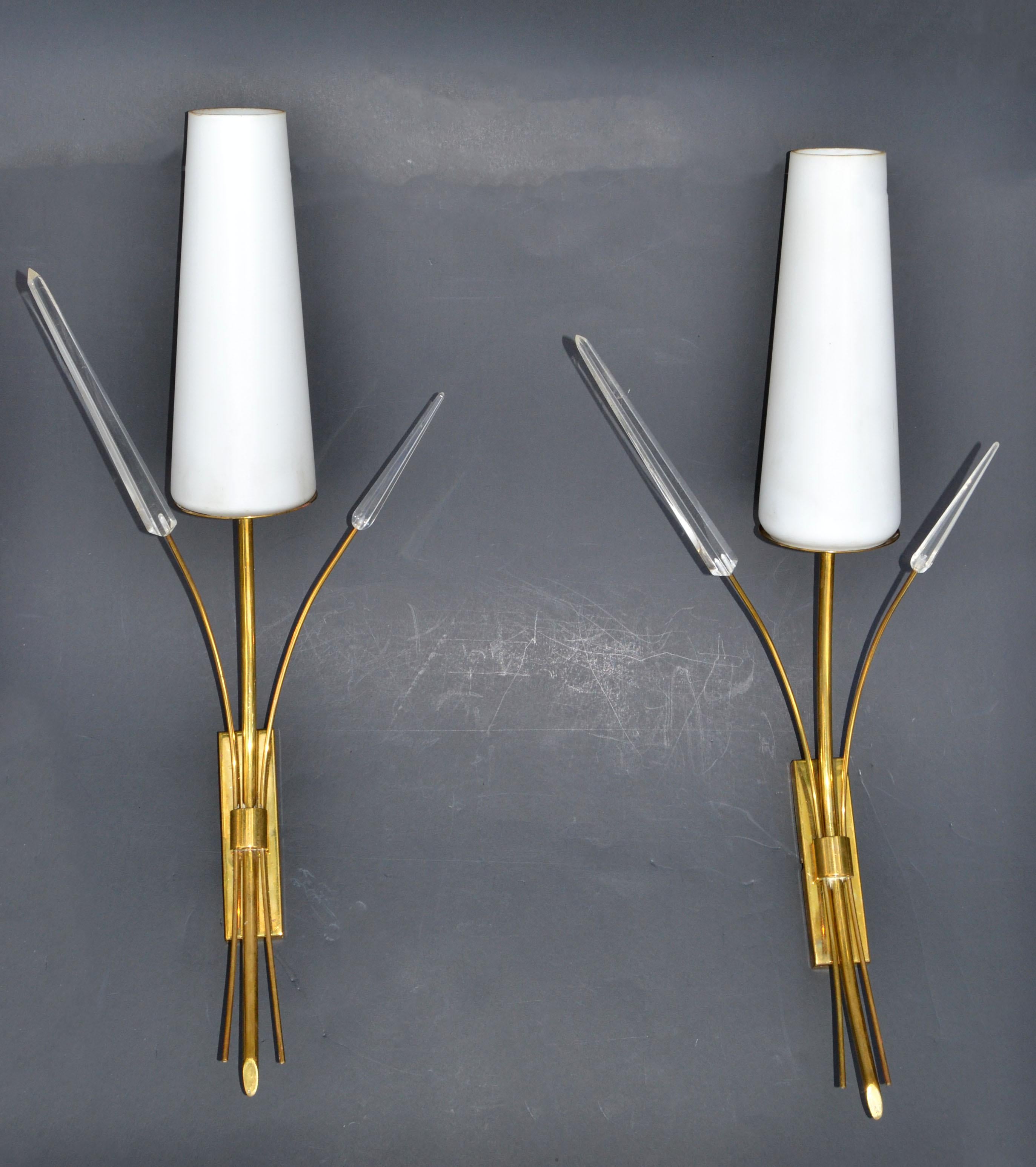 Maison Lunel Sconce Lucite Brass & Opaline Shade France Mid-Century Modern, Pair In Good Condition In Miami, FL