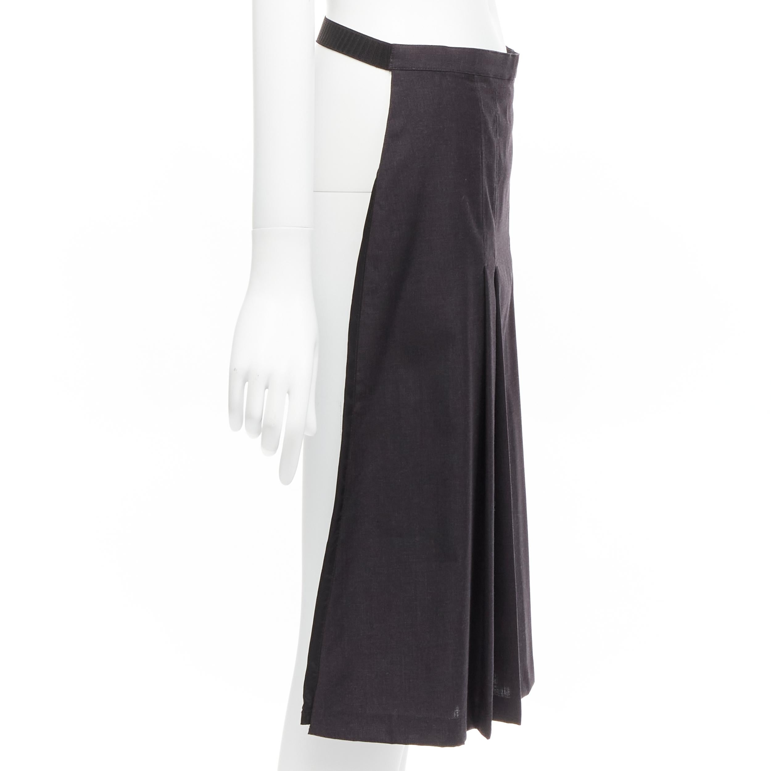 Women's MAISON MARGIELA 1997 Vintage black wool open back pleated half skirt FR42 XL
