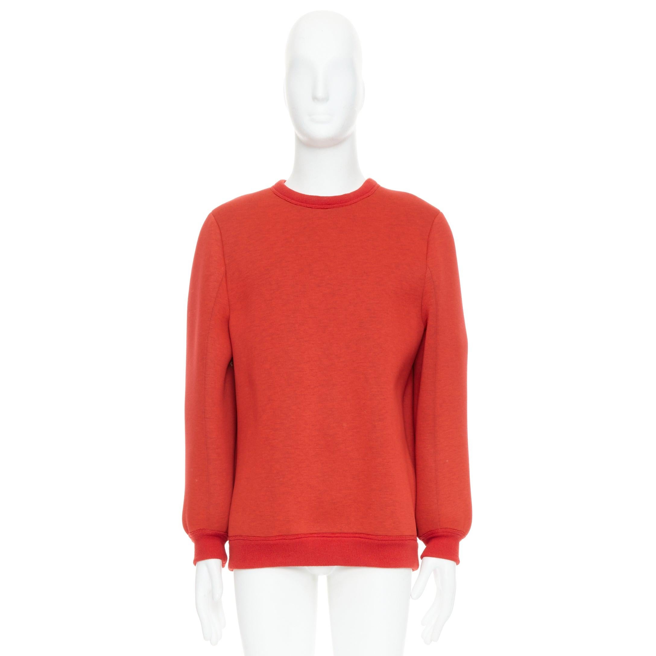 Maison MARGIELA 2010 maglione rosso in neoprene strutturato con maniche curve S in vendita 4