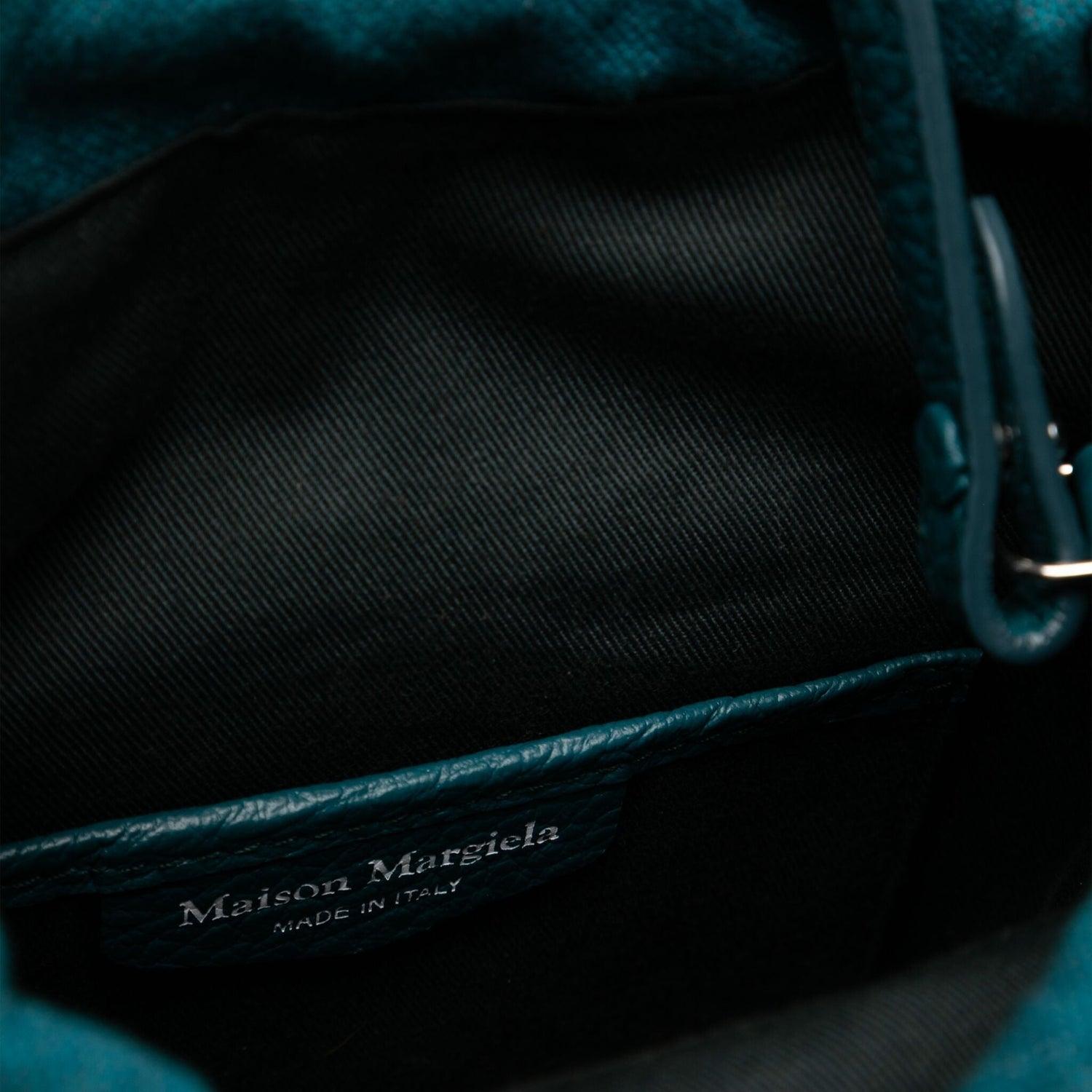 Maison Margiela 5AC Small Bucket Bag In Excellent Condition For Sale In London, GB