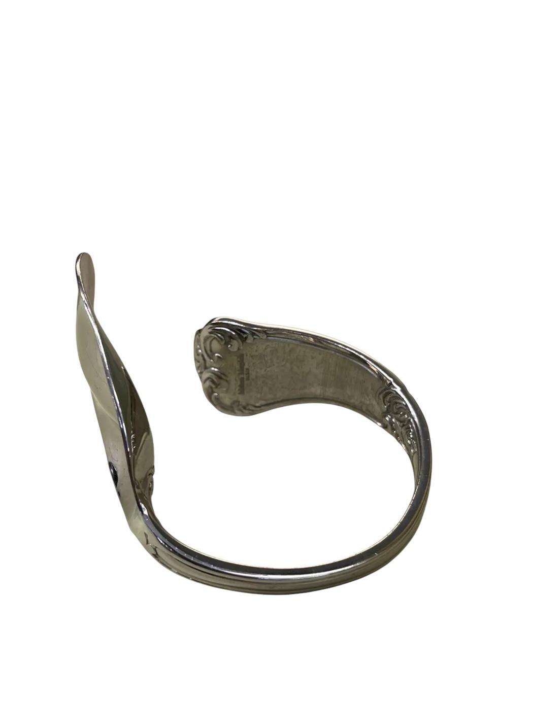 Maison Margiela Artisanisches Silber-Löffelarmband im Angebot 1