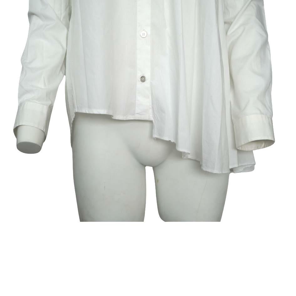 Maison Margiela Asymmetrical Pleated White Long Sleeve Button Up
Size 42
Made in Italy
100% cotton 
SIlver button detail
Bust 40