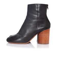 Maison Margiela, Schwarze runde Lederstiefeletten