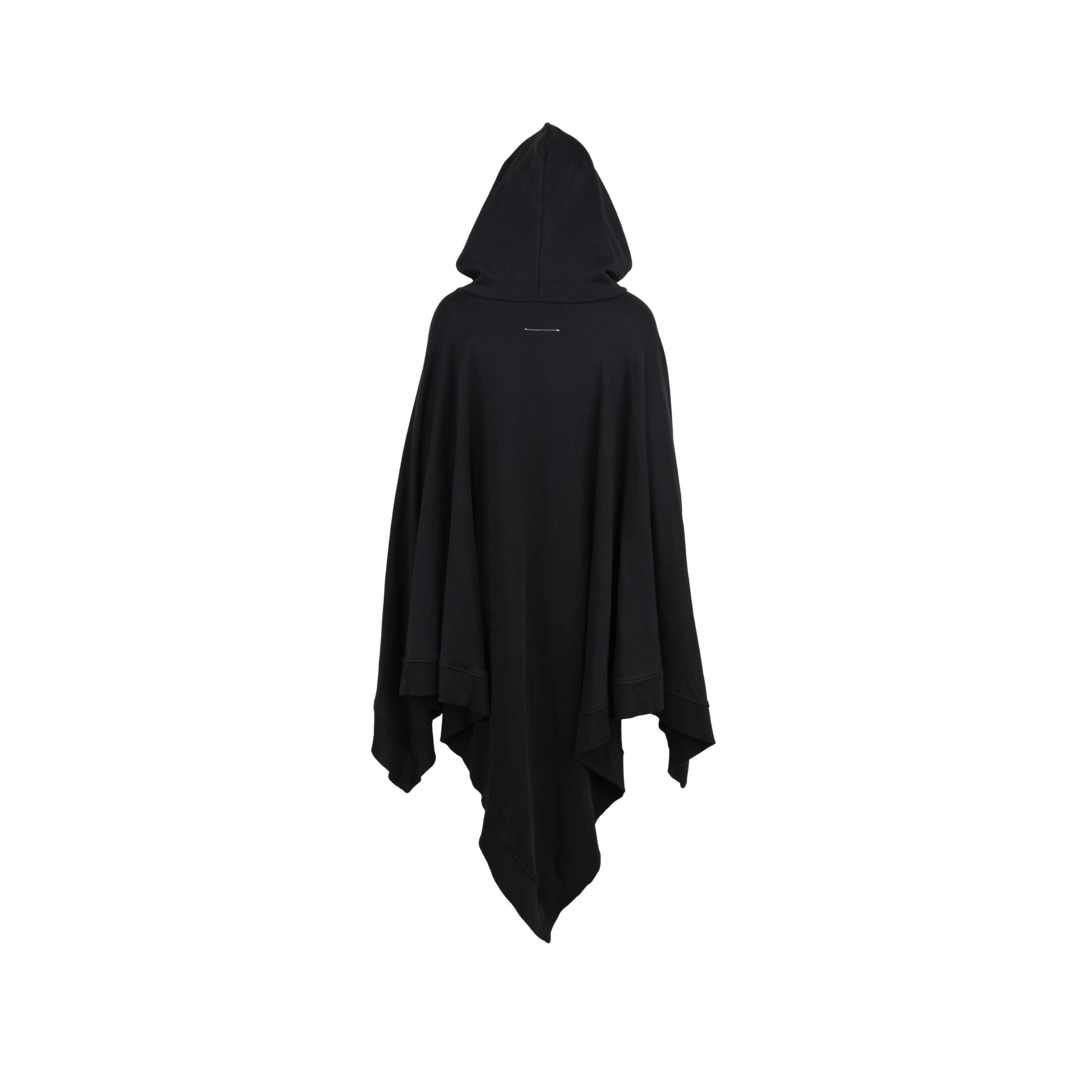 Poncho negro Maison Margiela. Longitud total:115
