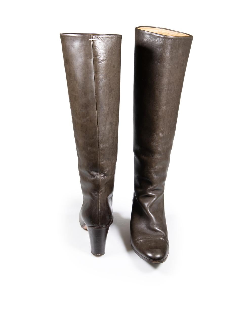 Grigio Maison Margiela Stivali al Ginocchio in Pelle Marrone Taglia IT 37.5 in vendita