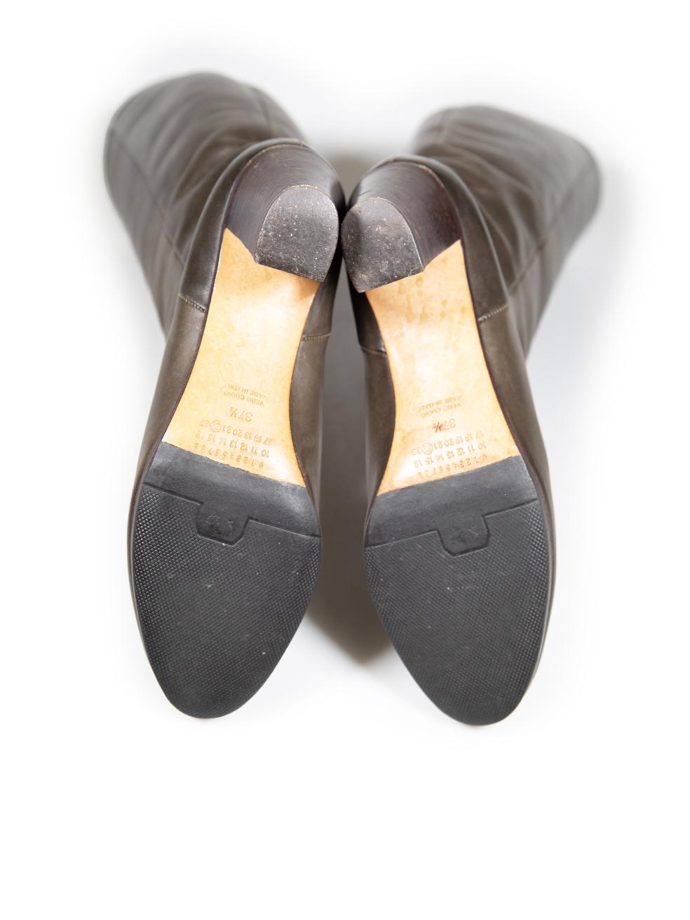 Maison Margiela Stivali al Ginocchio in Pelle Marrone Taglia IT 37.5 In condizioni buone in vendita a London, GB