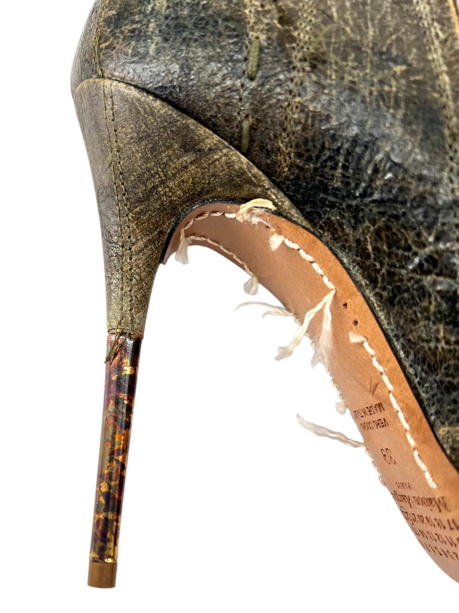 Maison Margiela Cracked Leder Distressed Grün Stiefel EU 39 im Zustand „Neu“ im Angebot in Los Angeles, CA