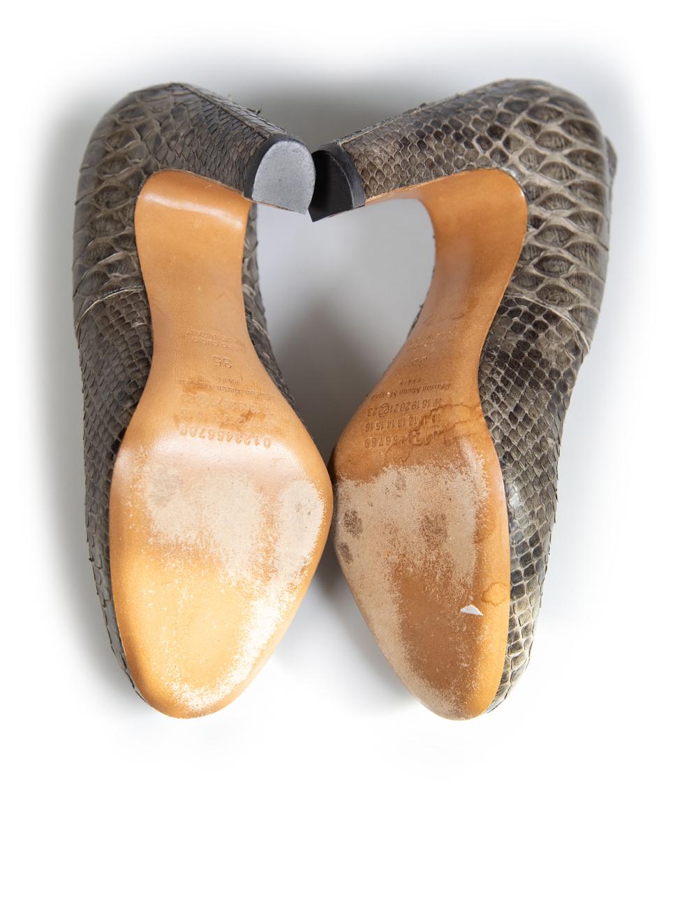 Maison Margiela escarpins gris à motif python taille IT 35 Bon état - En vente à London, GB