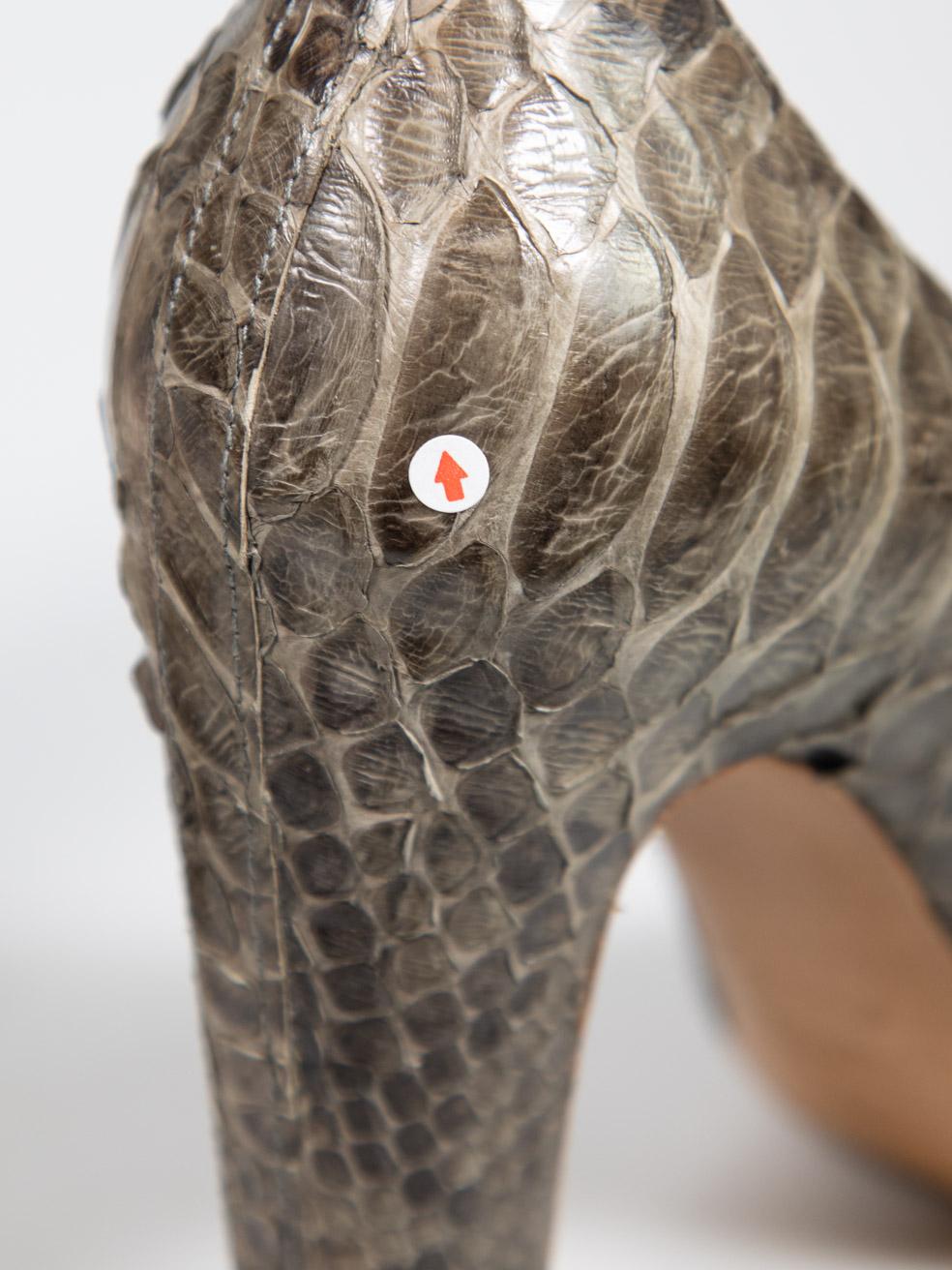 Maison Margiela escarpins gris à motif python taille IT 35 en vente 1