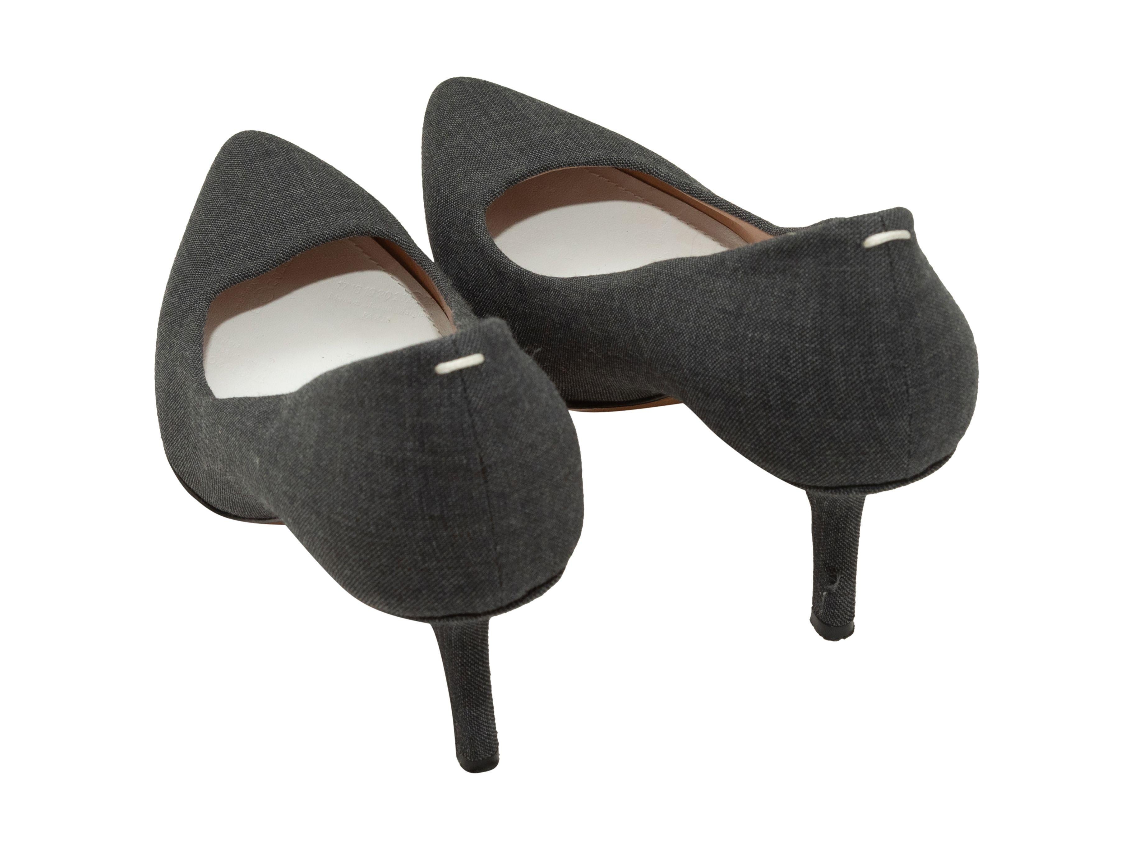 Maison Margiela Grey Wool Pointed-Toe Pumps In Good Condition In New York, NY
