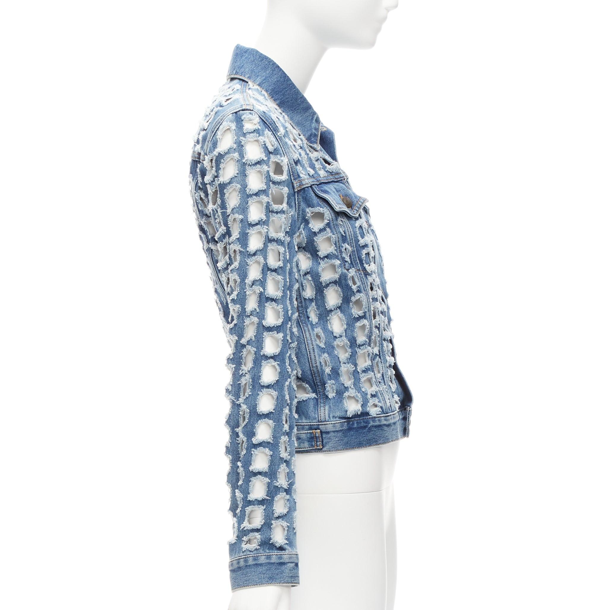MAISON MARGIELA John Galliano - Veste en jean vieillie avec œillets bleus, poinçonnée en vente 1