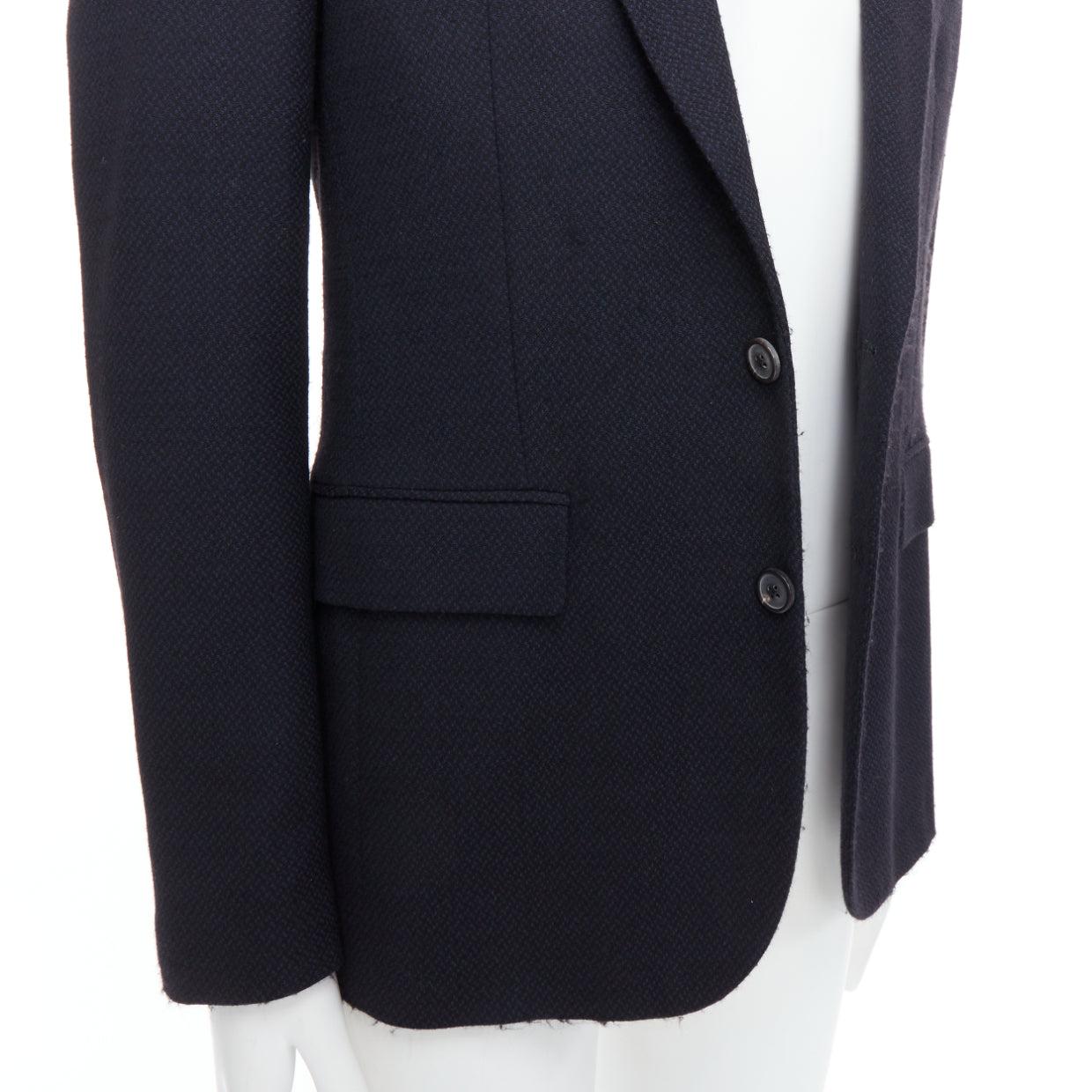 MAISON MARGIELA Line 14 navy wool shoulder padded boxy blazer IT46 S
Reference: PRWU/A00134
Brand: Maison Margiela
Collection: Line 14
Material: Wool
Color: Navy
Pattern: Solid
Closure: Button
Lining: Navy Fabric
Extra Details: Shoulder pads. Logo