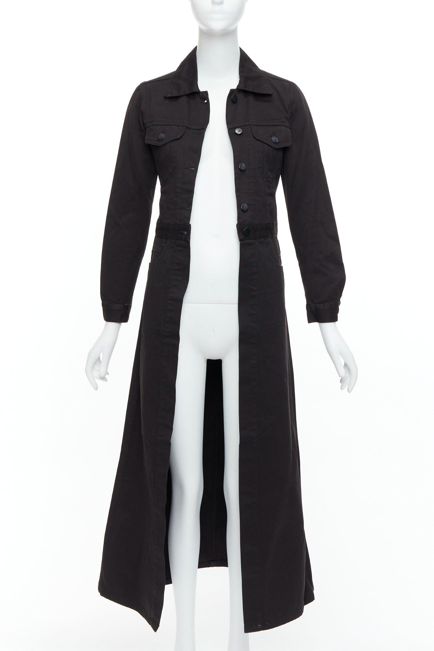 MAISON MARGIELA Line 6 Vintage black cotton carpenter midi dress IT38 XS
Reference: PYCN/A00128
Brand: Maison Margiela
Designer: Martin Margiela
Collection: Line 6
Material: Cotton
Color: Black
Pattern: Solid
Closure: Button
Extra Details: Very rare