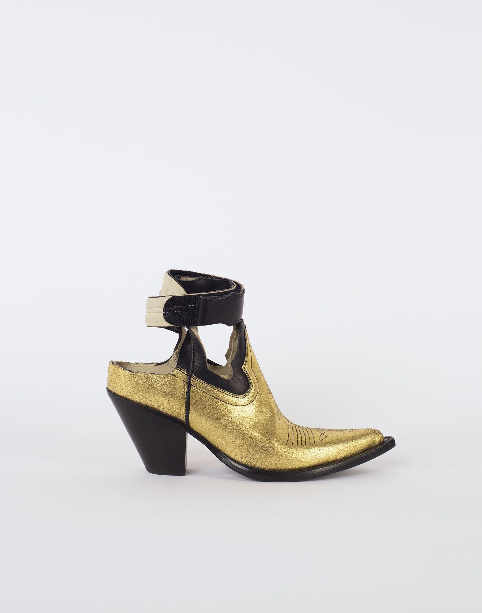 Maison Margiela Metallic-Gold-Schwarze Cowboystiefel aus Leder im Vintage-Stil (Beige) im Angebot