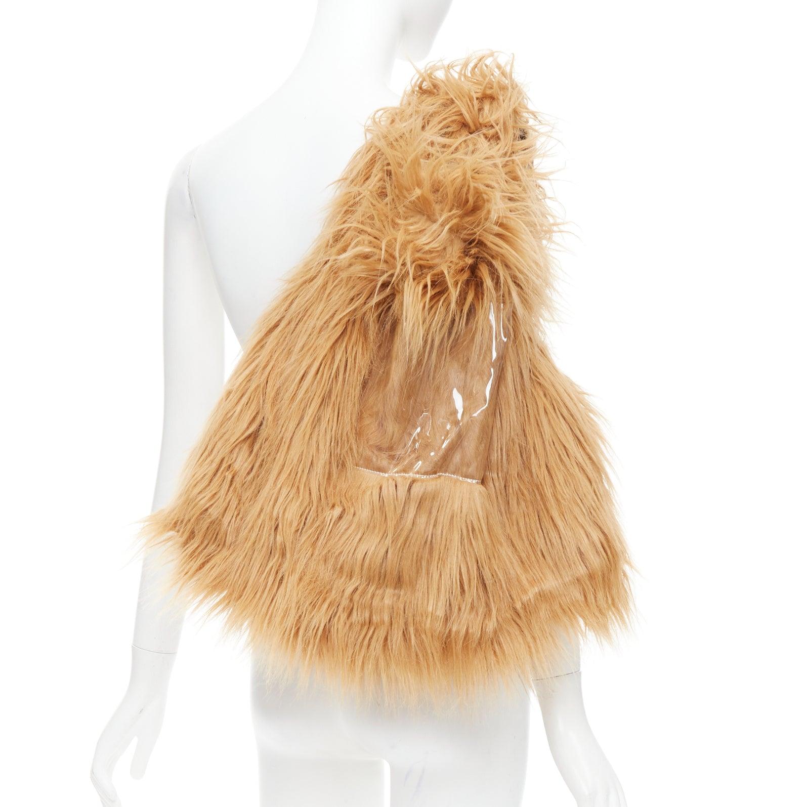 Maison Maison Margiela MM6 Maison Margiela MM6 sac fourre-tout en fausse fourrure brune à pochettes en PVC
Référence : TGAS/E00741
Marque : Maison Maison Margiela
Collectional : MM6 Automne 2016
MATERIAL : Fausse fourrure
Couleur : marron,