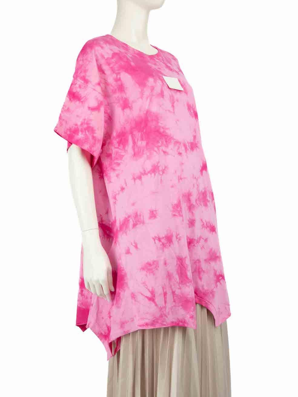 CONDITION is Never worn, with tags. No visible wear to top is evident on this new MM6 designer resale item.
 
 Details
 MM6
 Pink
 Cotton
 Top
 Stretchy
 Tie-dye
 Short sleeves
 Round neck
 Loose fit
 Neckline detail hem
 
 
 Made in Turkey
 
