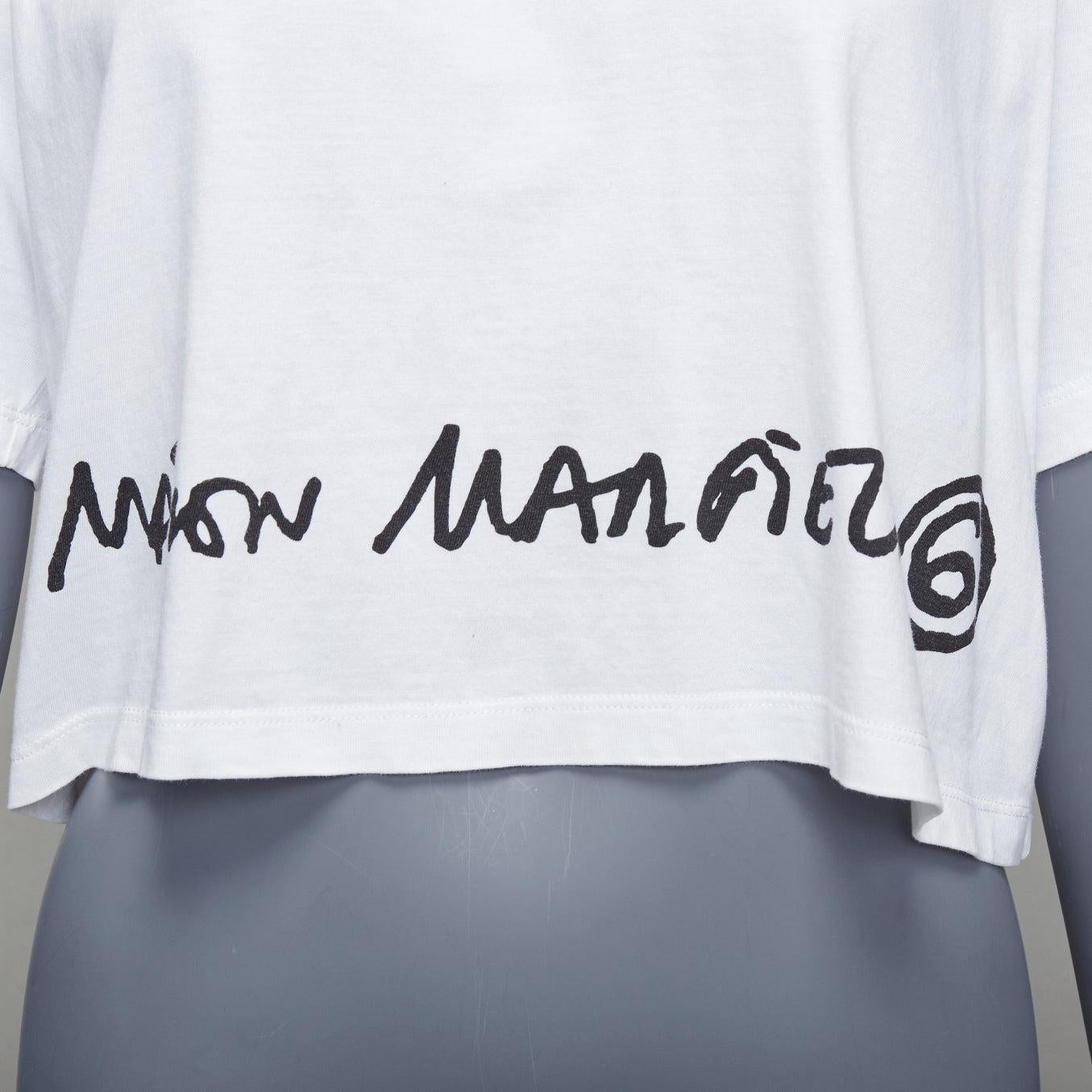 MAISON MARGIELA MM6 weißes Baumwollmischgewebe schwarzes Logo-T-Shirt XS
Referenz: EALU/A00061
Marke: Maison Margiela
Collection'S: MM6
MATERIAL: Baumwolle, Gemisch
Farbe: Weiß, Schwarz
Muster: Solide
Verschluss: Pullover
Hergestellt in: