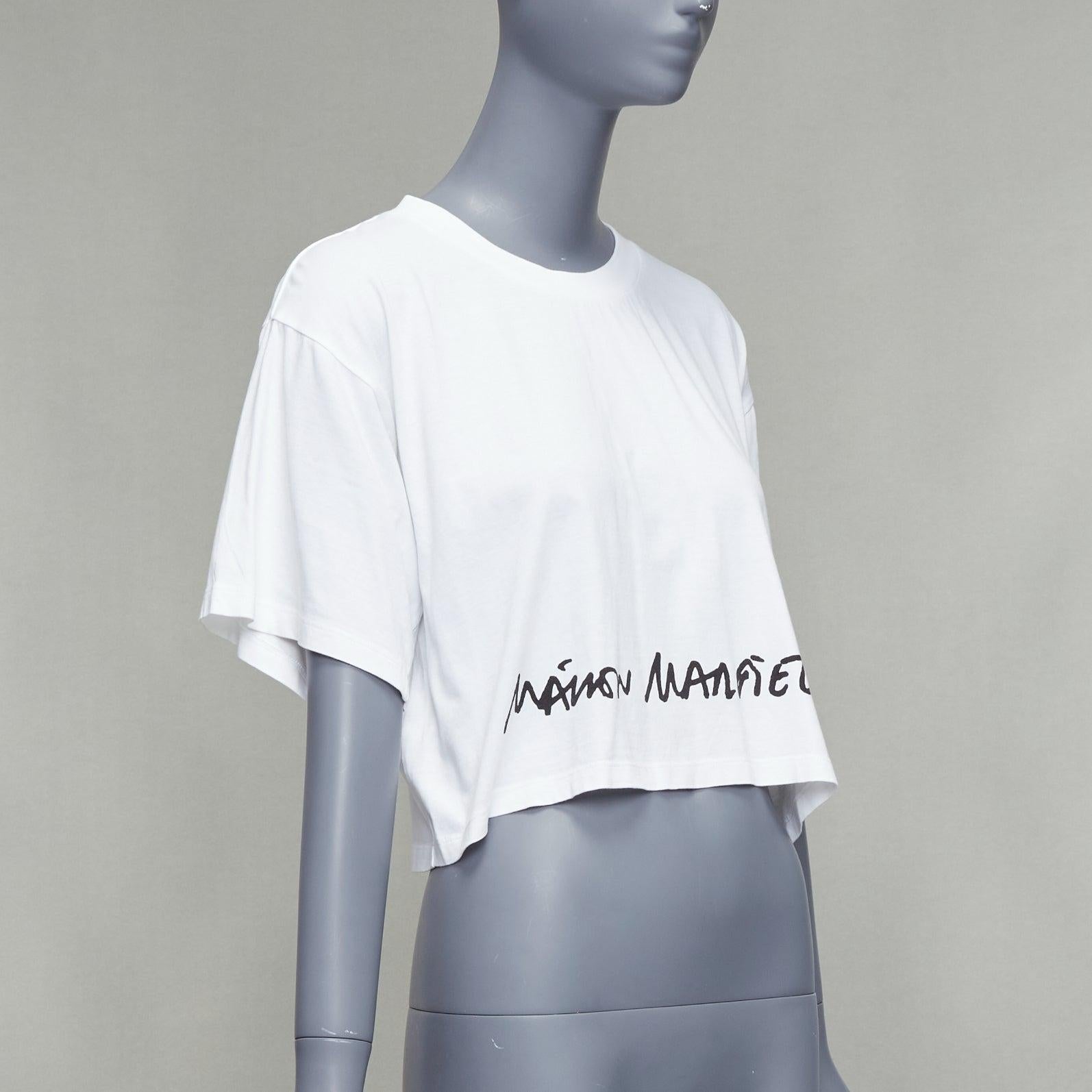 MAISON MARGIELA MM6 weißes Baumwollmischgewebe schwarzes Logo-T-Shirt XS (Grau) im Angebot