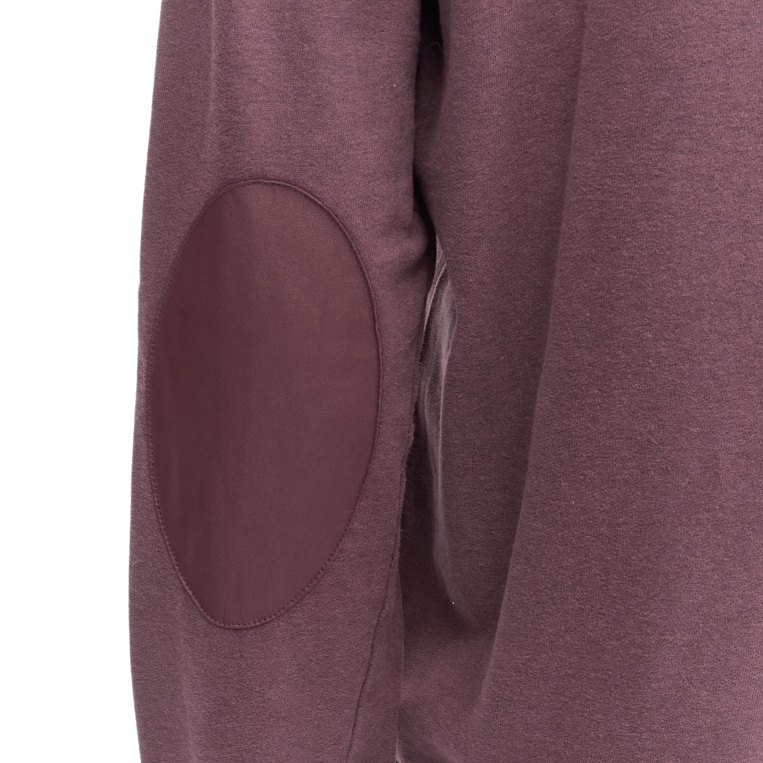 MAISON MARGIELA felpa con toppa al gomito in cotone lavato rosso prugna EU48 M.
Riferimento: YNWG/A00109
Marchio: Maison Margiela
Materiale: Cotone, pelle
Colore: rosso
Modello: Tinta unita
Chiusura: Pullover
Dettagli extra: La firma di 4 punti e le