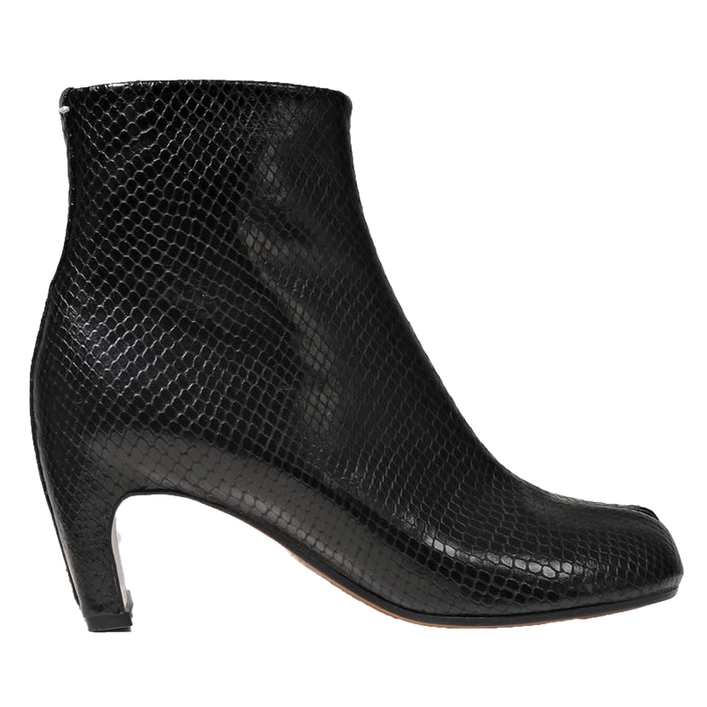 Tabi Shoes - 20 For Sale on 1stDibs | leather tabi boots, tabi 