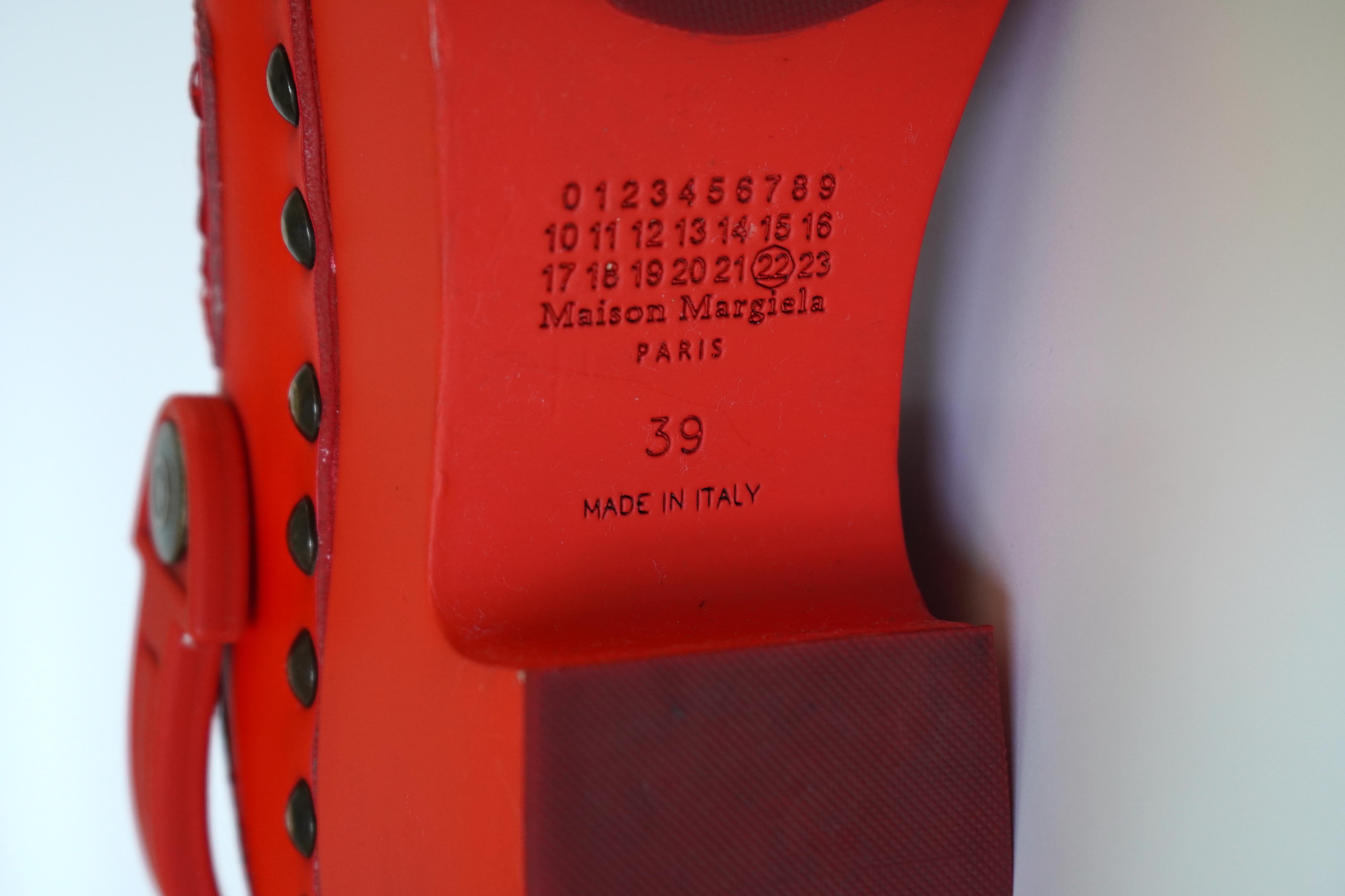 Maison Margiela Red Leather Platform Croc Clogs 39 For Sale 5