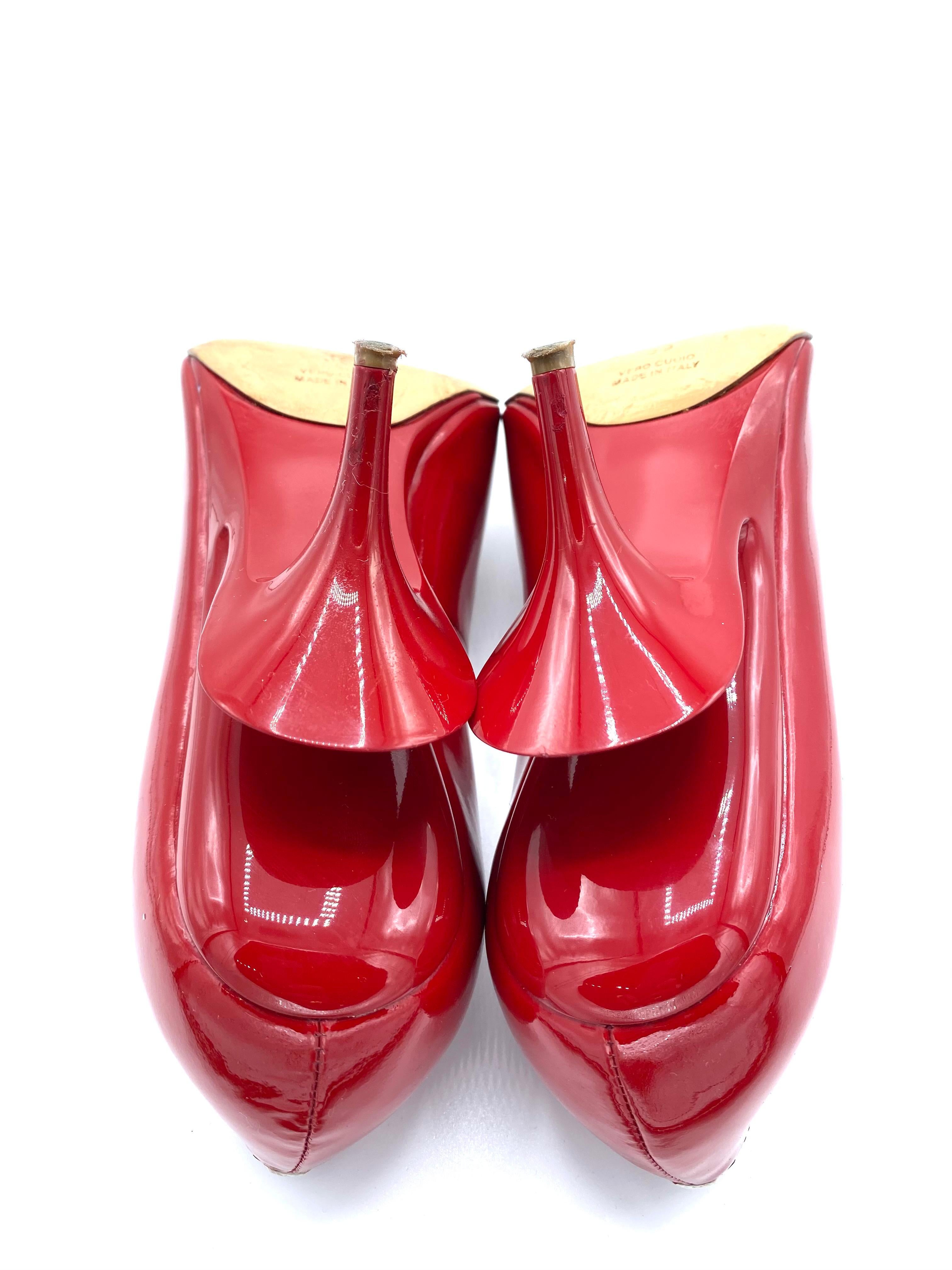Maison Margiela Red Patent Leather Pump Heels Size 38 For Sale 3