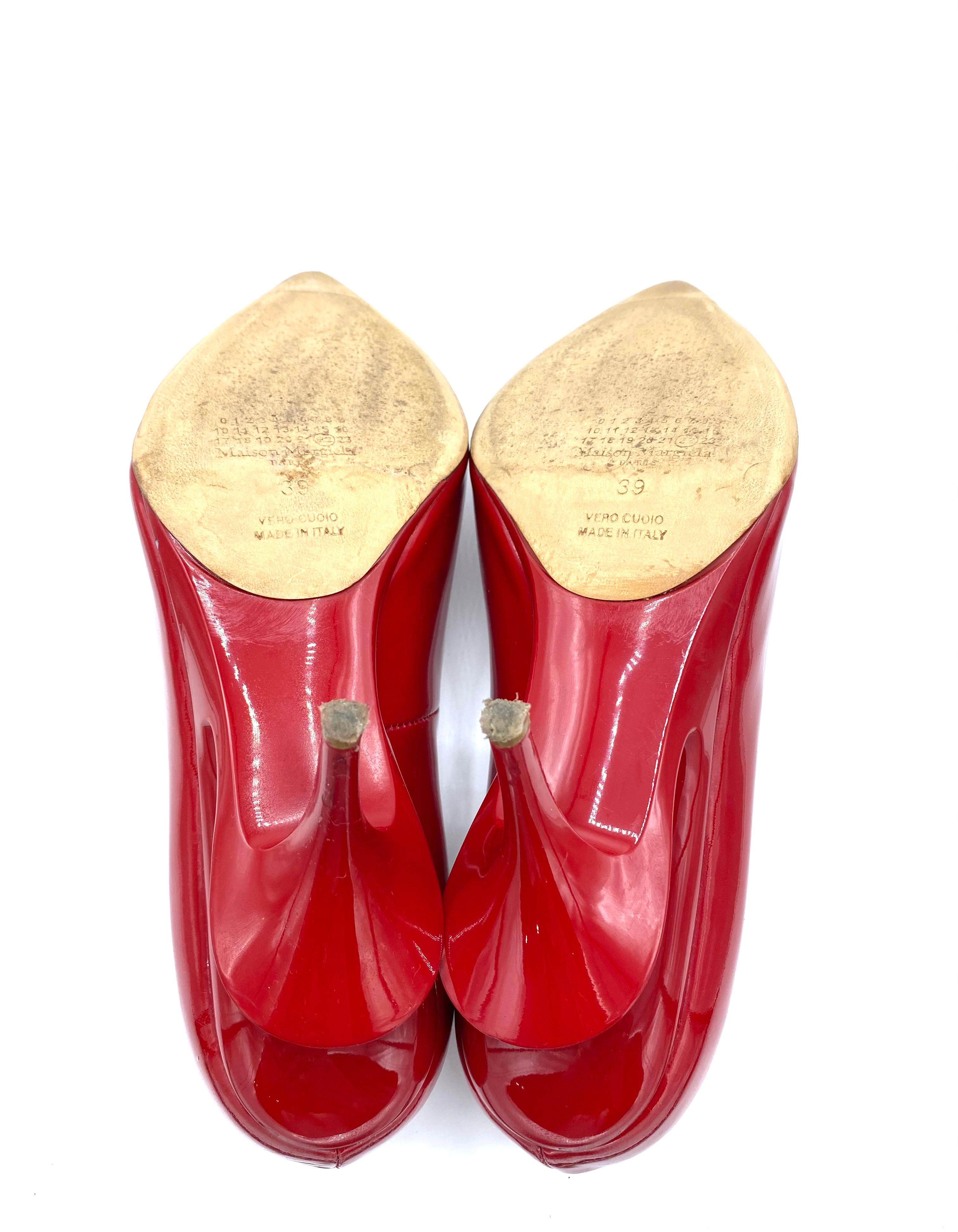 Women's or Men's Maison Margiela Red Patent Leather Pump Heels Size 38 For Sale