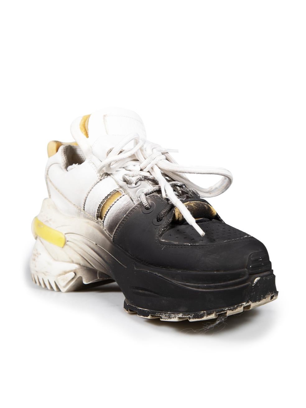 CONDITION is Very good. Minimal wear to the trainers is evident. Marks across the back of the shoe specifically the counter area and rear sponge on this used Maison Margiela designer resale item. Please note these shoes are intentionally