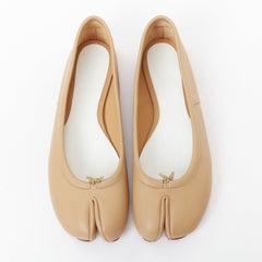 MAISON MARGIELA Tabi  Ballerines en cuir nappa souple couleur nude, à bout fendu, taille 37,5 (EU)