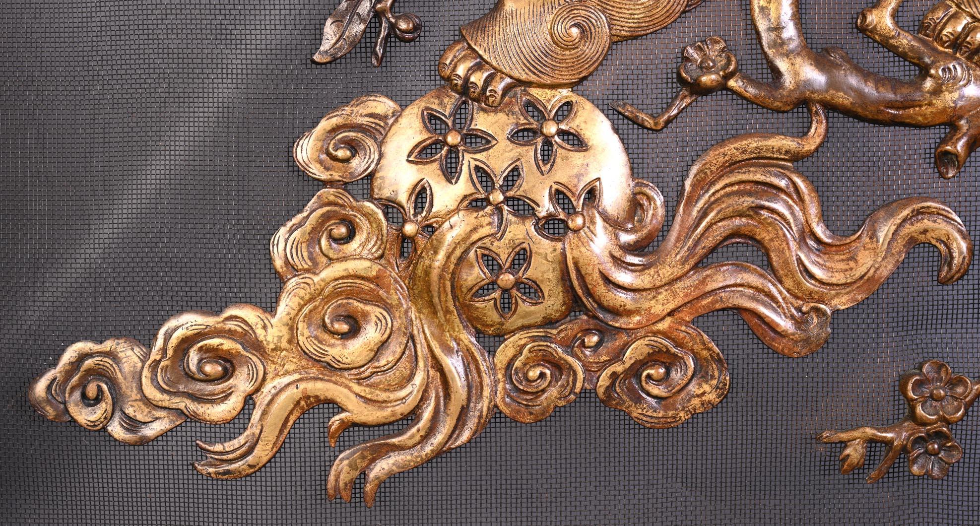 French Maison MARNYHAC (att. to) - Antique Chinese style firescreen in bronze For Sale