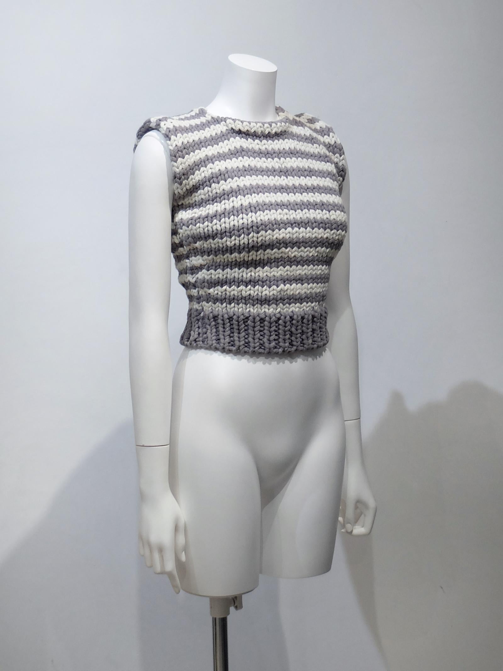 Producido por Miss Deanna

Fabricado en Italia
Tejido
60% algodón, 40% acrílico
Tamaño/Medidas (aproximadas)
Talla S
Hombro 34 cm (de hombro a hombro) 
Busto 39 cm ((de axila a axila)
Largo 43 cm