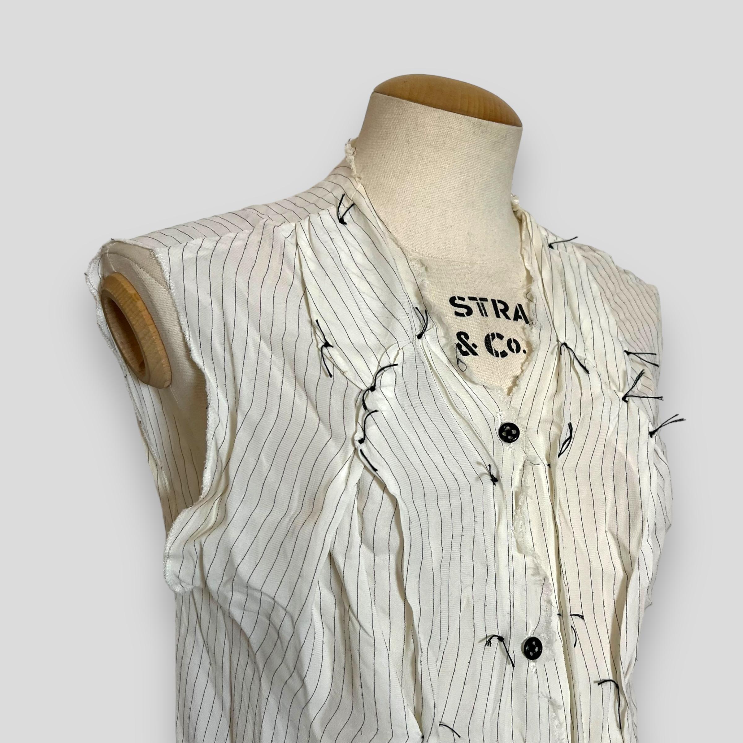 Maison Martin Margiela 2004 S/S white pinstripe blouse with gathered lapels In Good Condition For Sale In CAPELLE AAN DEN IJSSEL, ZH