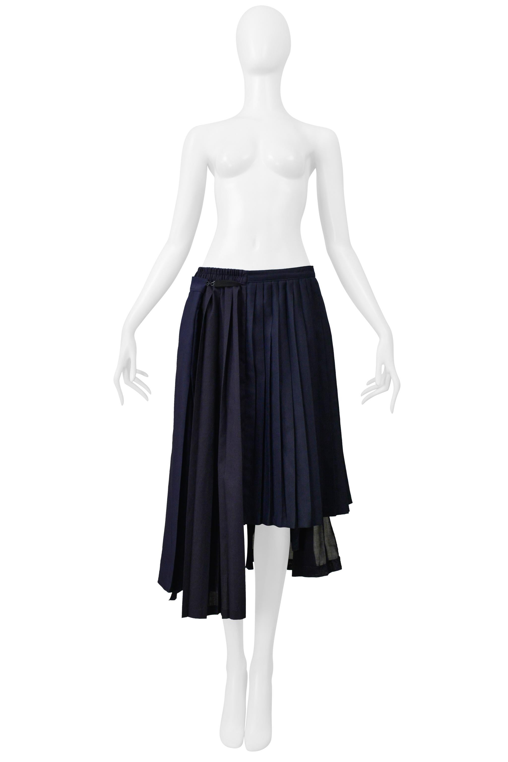 Maison Martin Margiela Artisanal Marineblauer Plisseerock in Übergröße Ss 2001 im Zustand „Hervorragend“ im Angebot in Los Angeles, CA