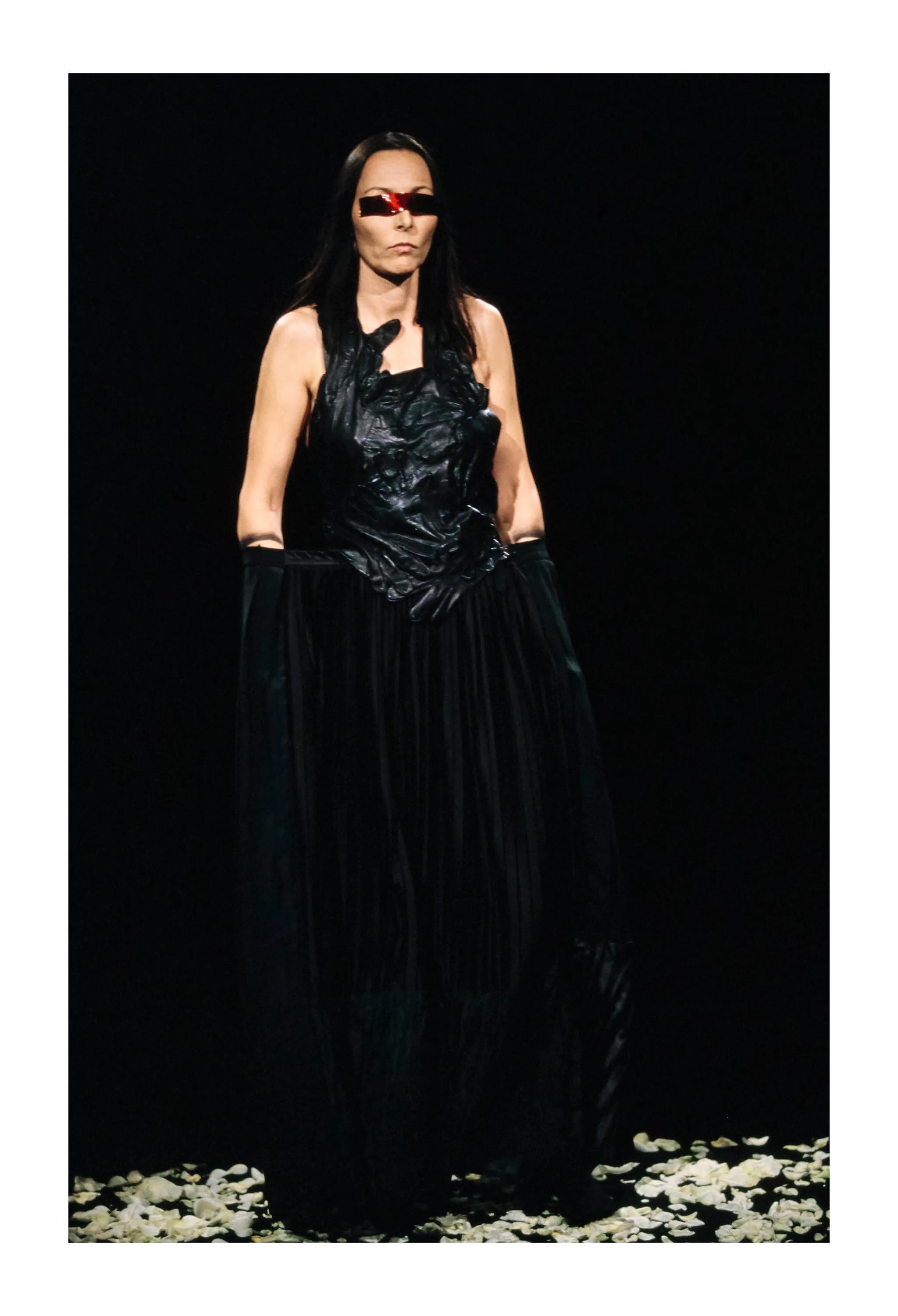 Maison Martin Margiela Artisanal Marineblauer Plisseerock in Übergröße Ss 2001 im Angebot 1