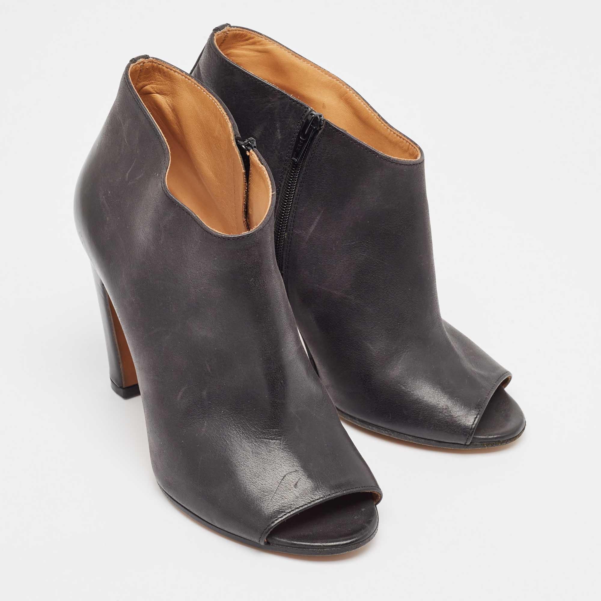 Women's Maison Martin Margiela Black Leather Open Toe Ankle Booties Size 37 For Sale