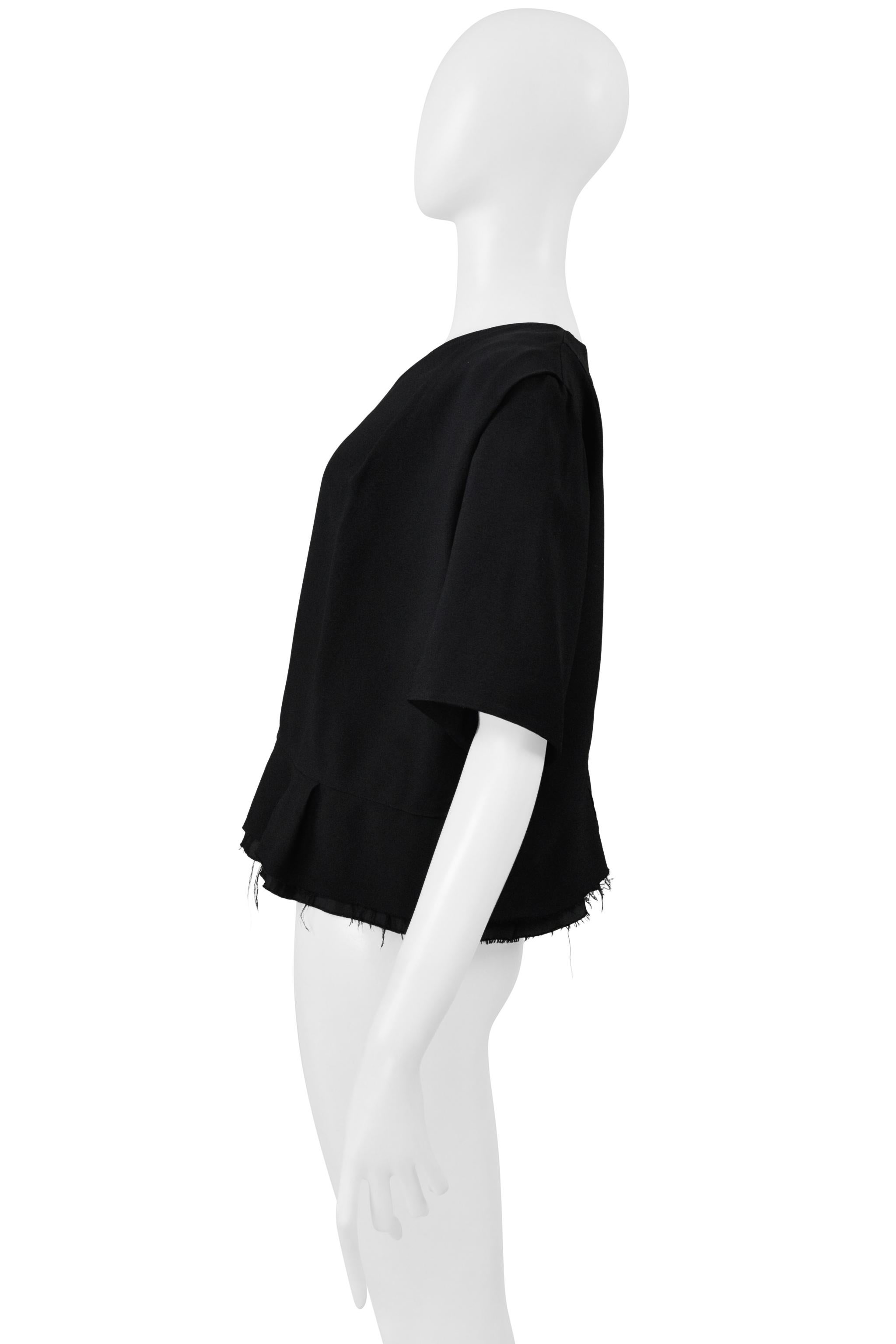 Maison Martin Margiela Top nero a maniche corte con scollo a V 2002 In condizioni ottime in vendita a Los Angeles, CA