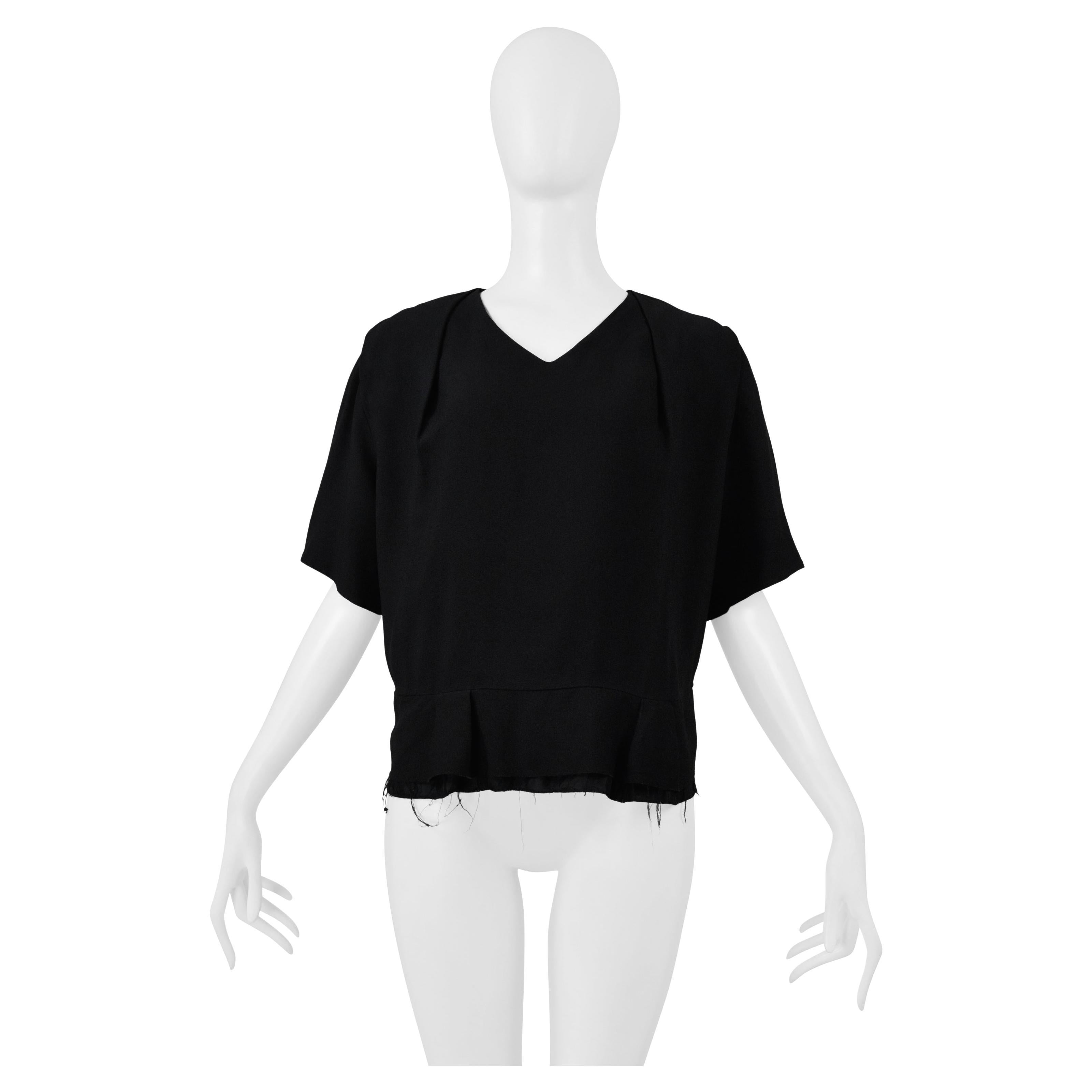 Maison Martin Margiela Top nero a maniche corte con scollo a V 2002 in vendita