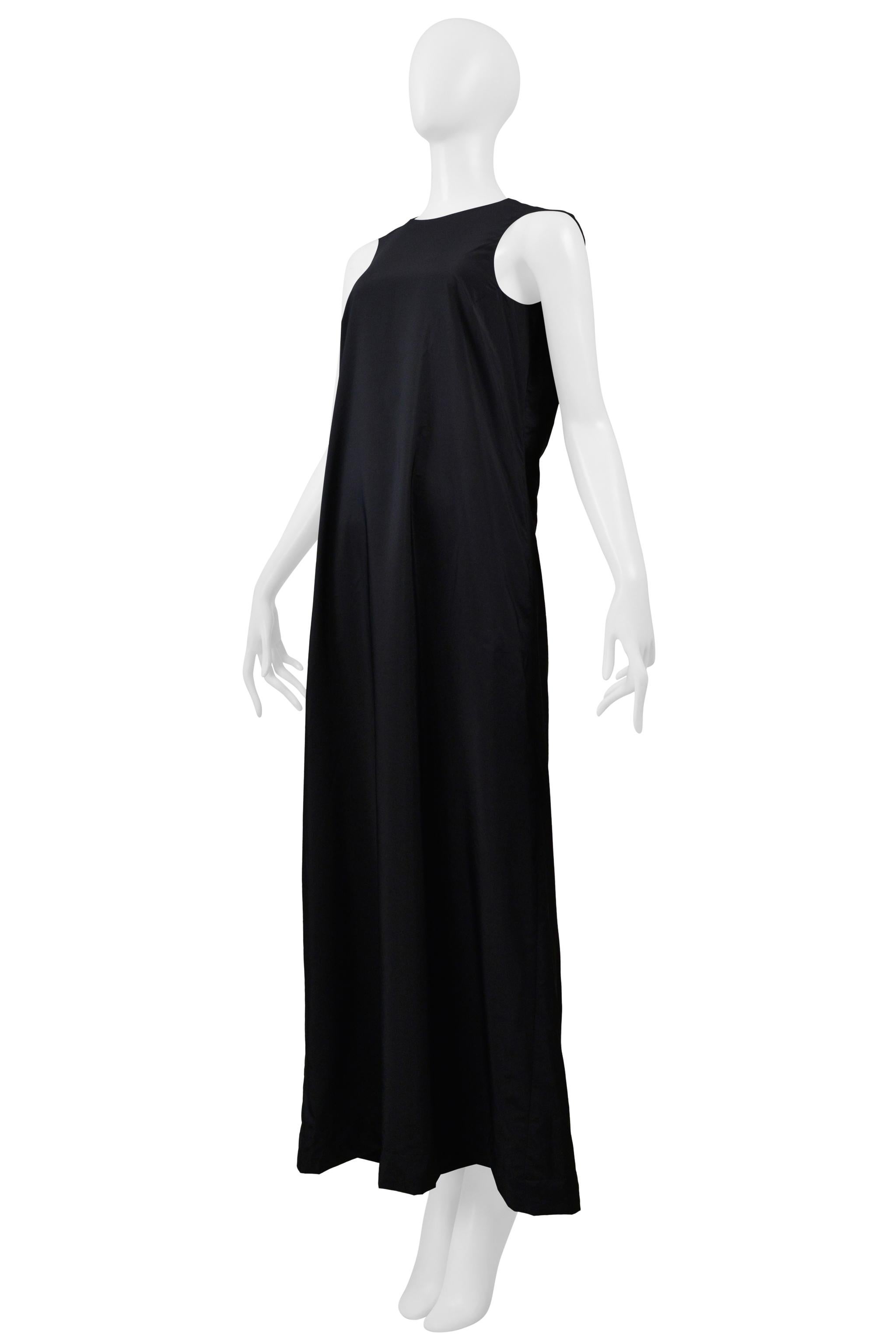 Noir Maison Martin Margiela Robe Tech noire à emmanchures circulaires 2000 en vente