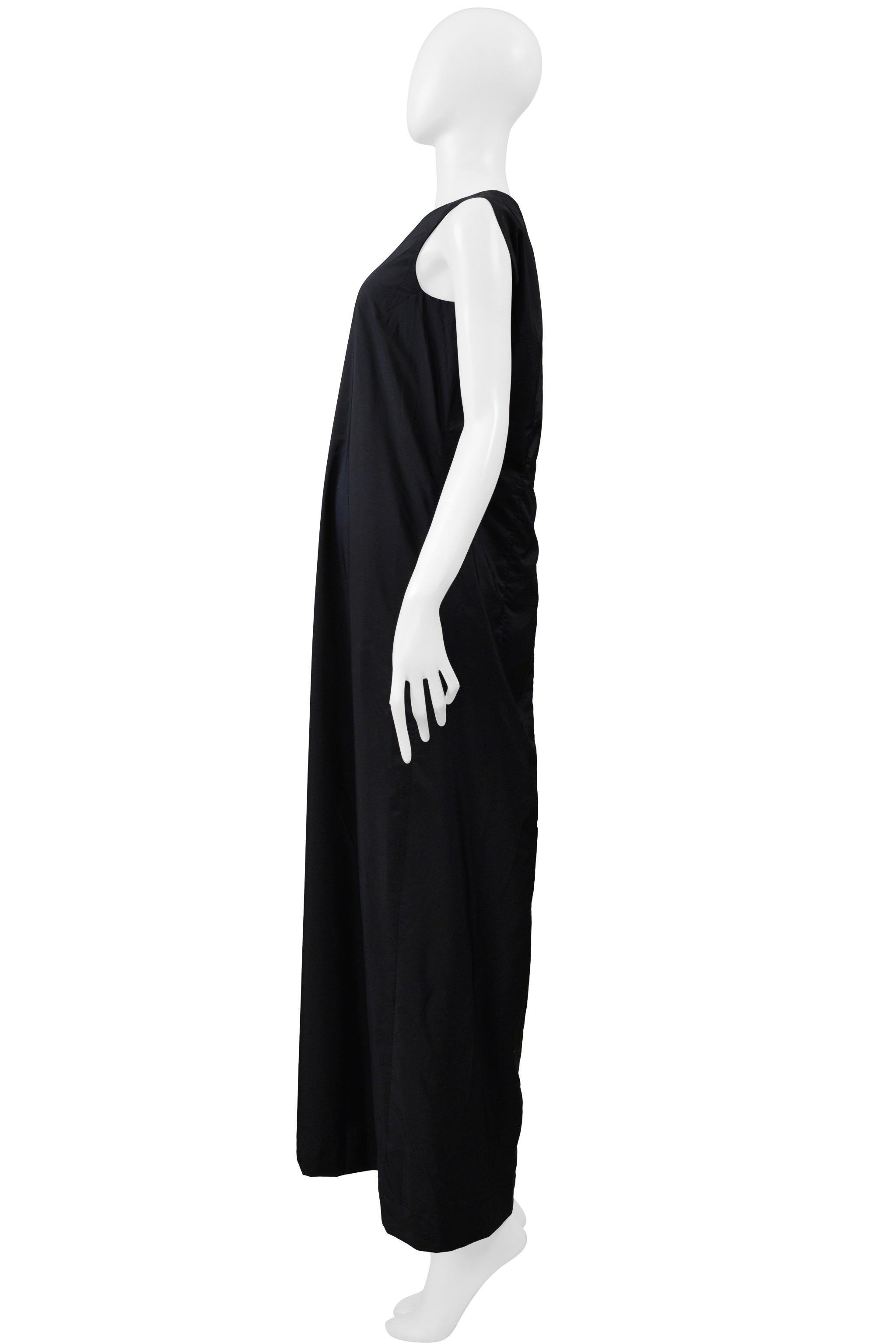 Maison Martin Margiela Robe Tech noire à emmanchures circulaires 2000 Excellent état - En vente à Los Angeles, CA