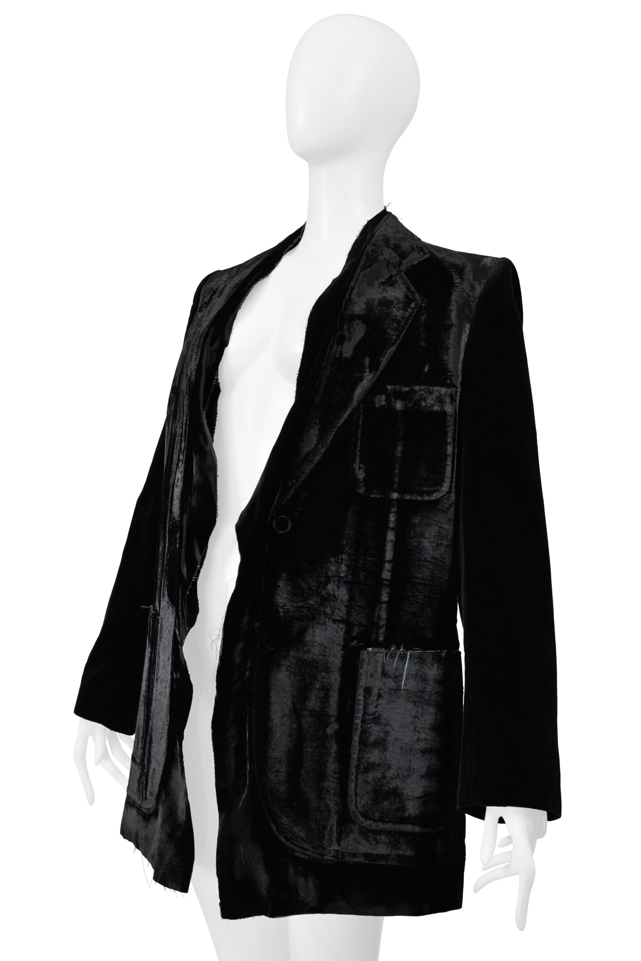 Maison Martin Margiela Flache Jacke aus schwarzem Samt, dekonstruiert 2000 im Zustand „Hervorragend“ im Angebot in Los Angeles, CA