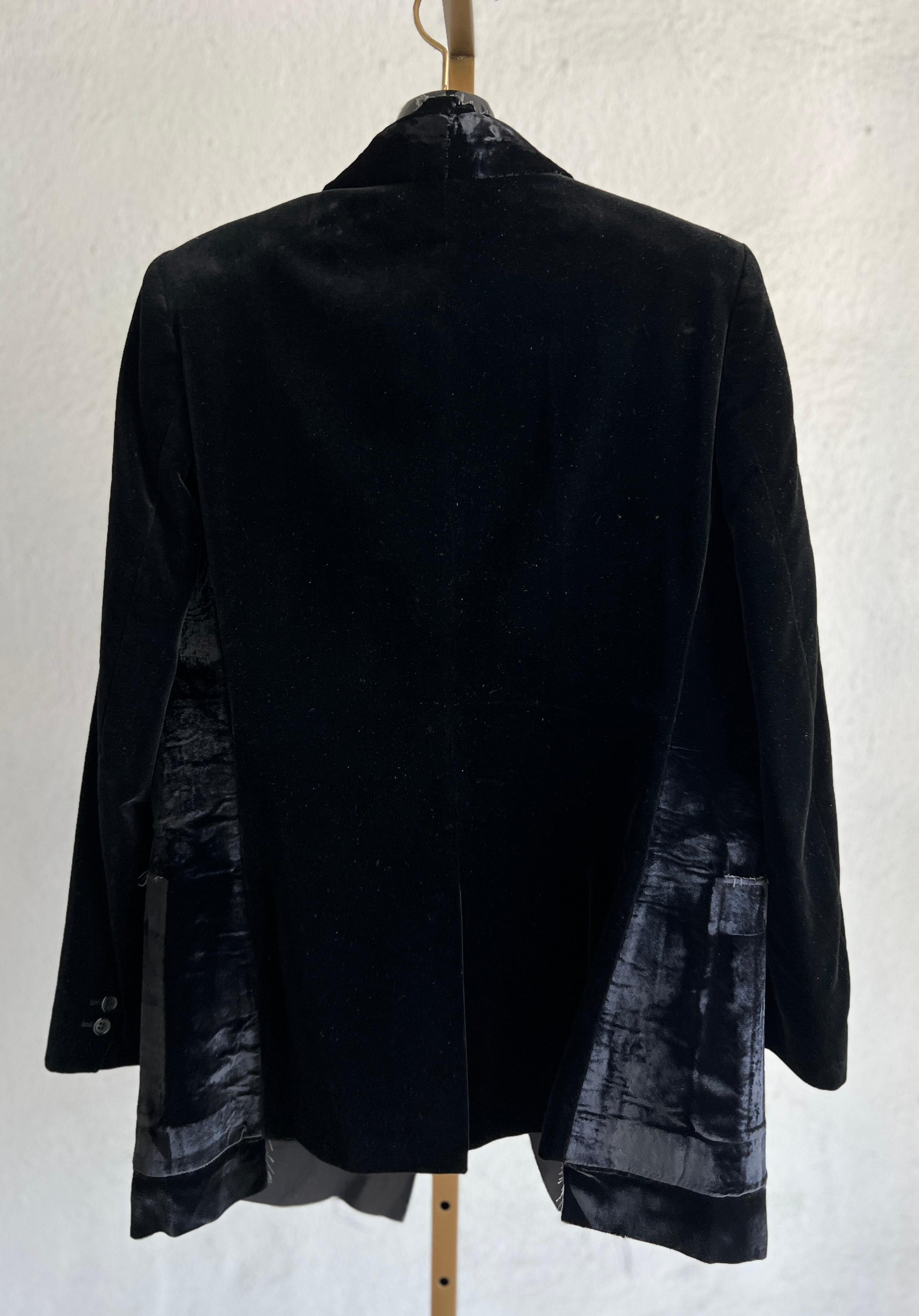 Maison Martin Margiela Flache Jacke aus schwarzem Samt, dekonstruiert 2000 im Angebot 3